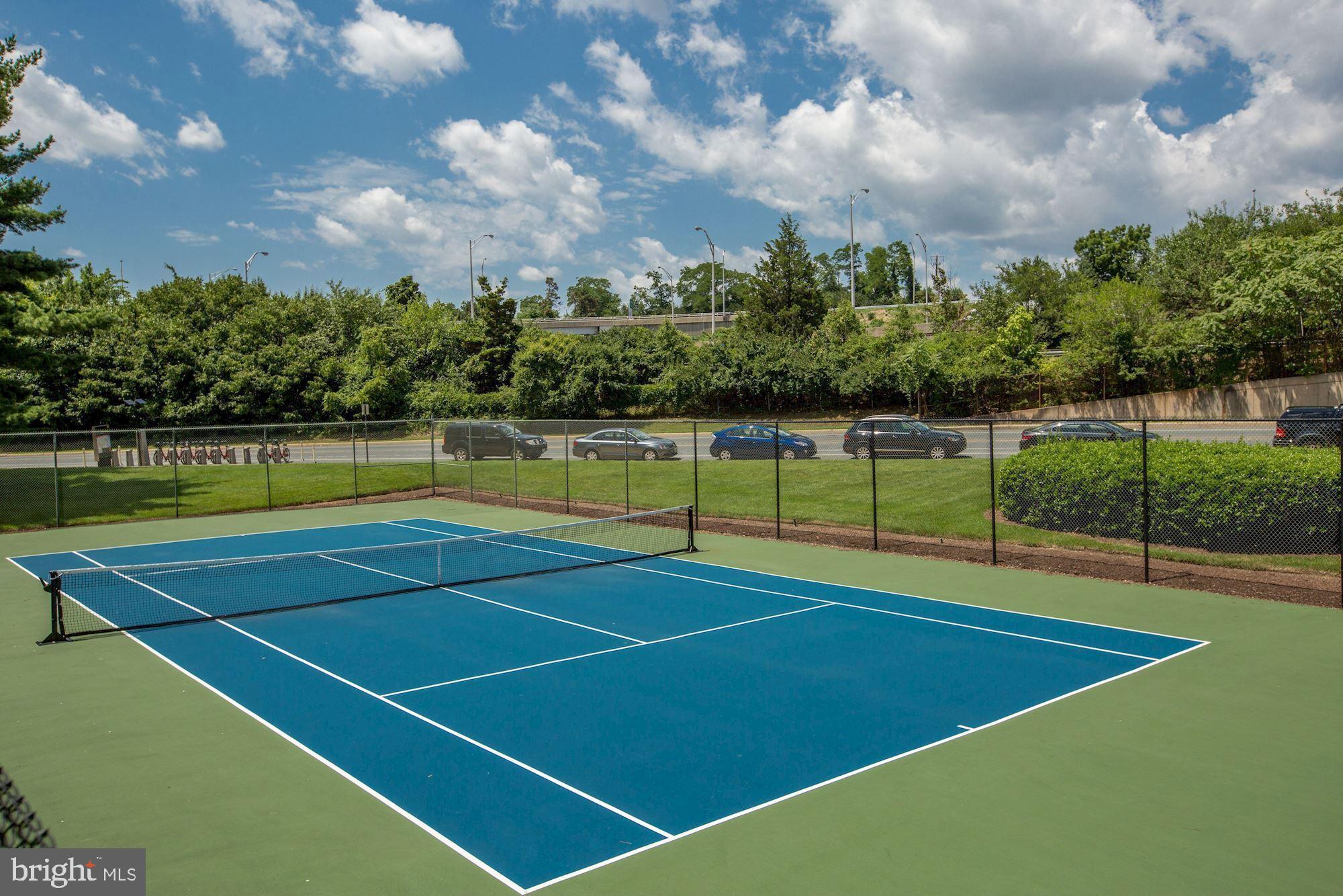 HORIZON HOUSE - Residential Lease