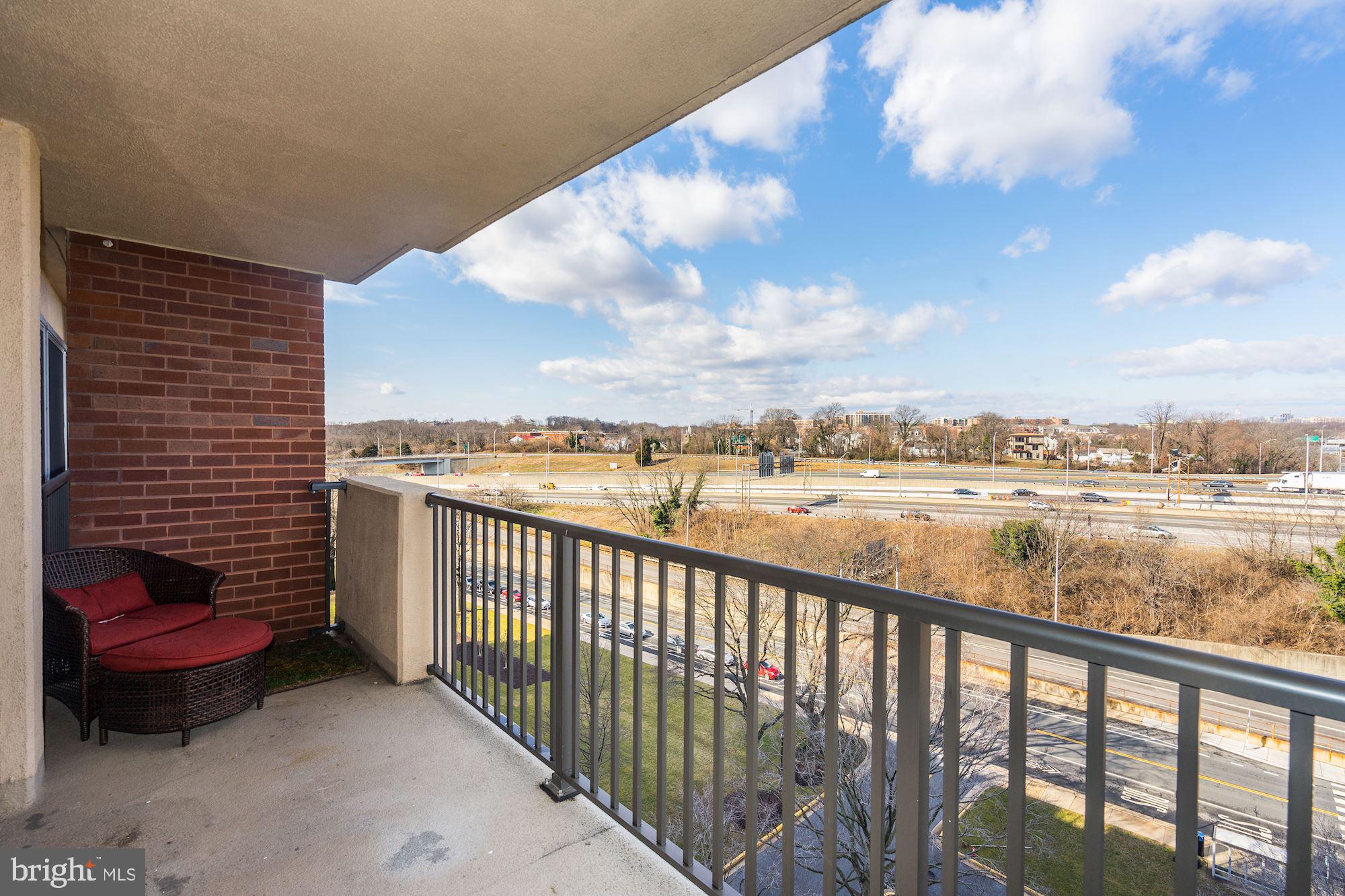 HORIZON HOUSE - Residential Lease