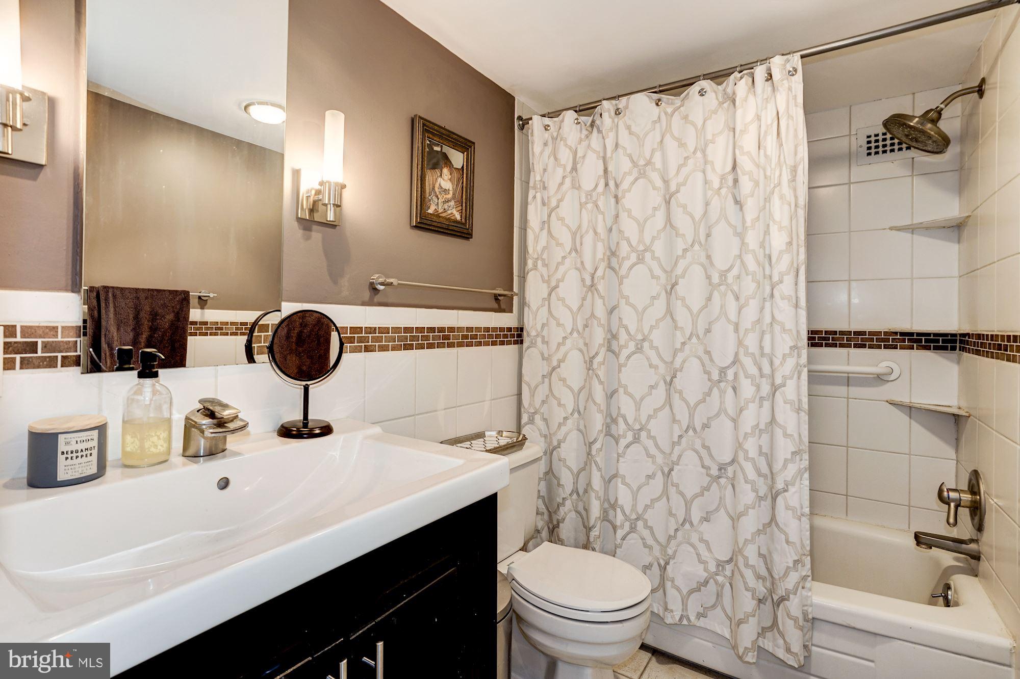 HORIZON HOUSE - Residential Lease