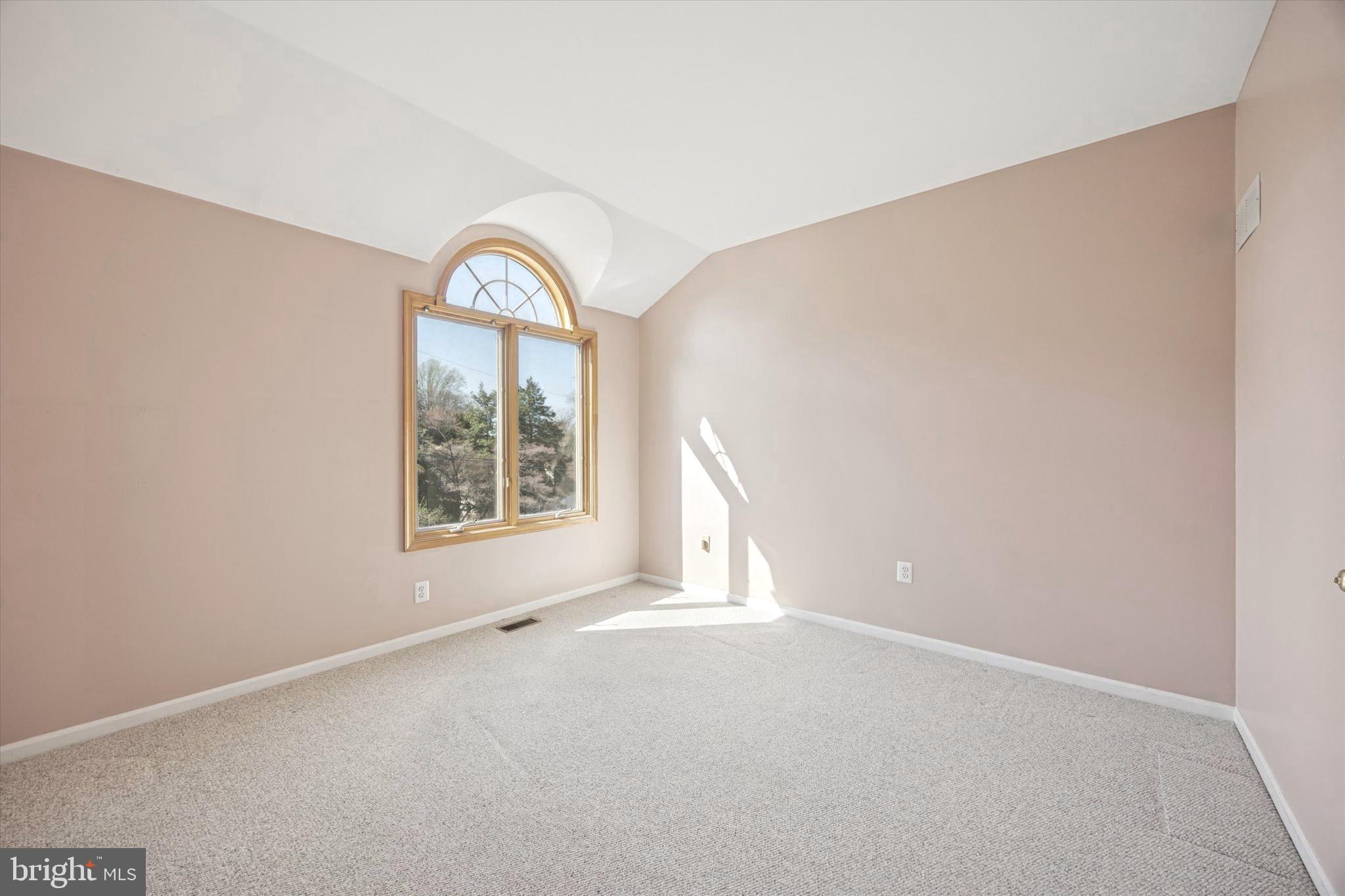 HUNTINGDON VALLEY - Residential