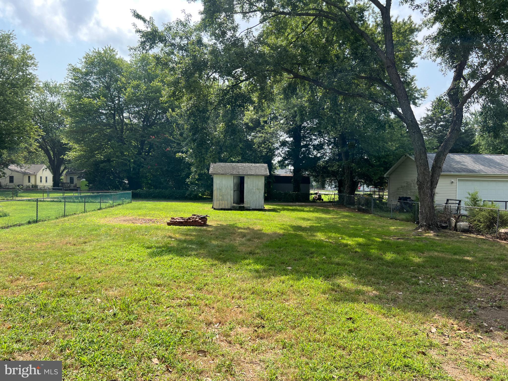 BLUFF POINT - Residential