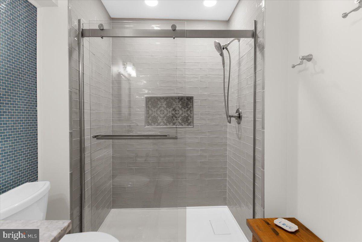 FOREST HILL - Residential