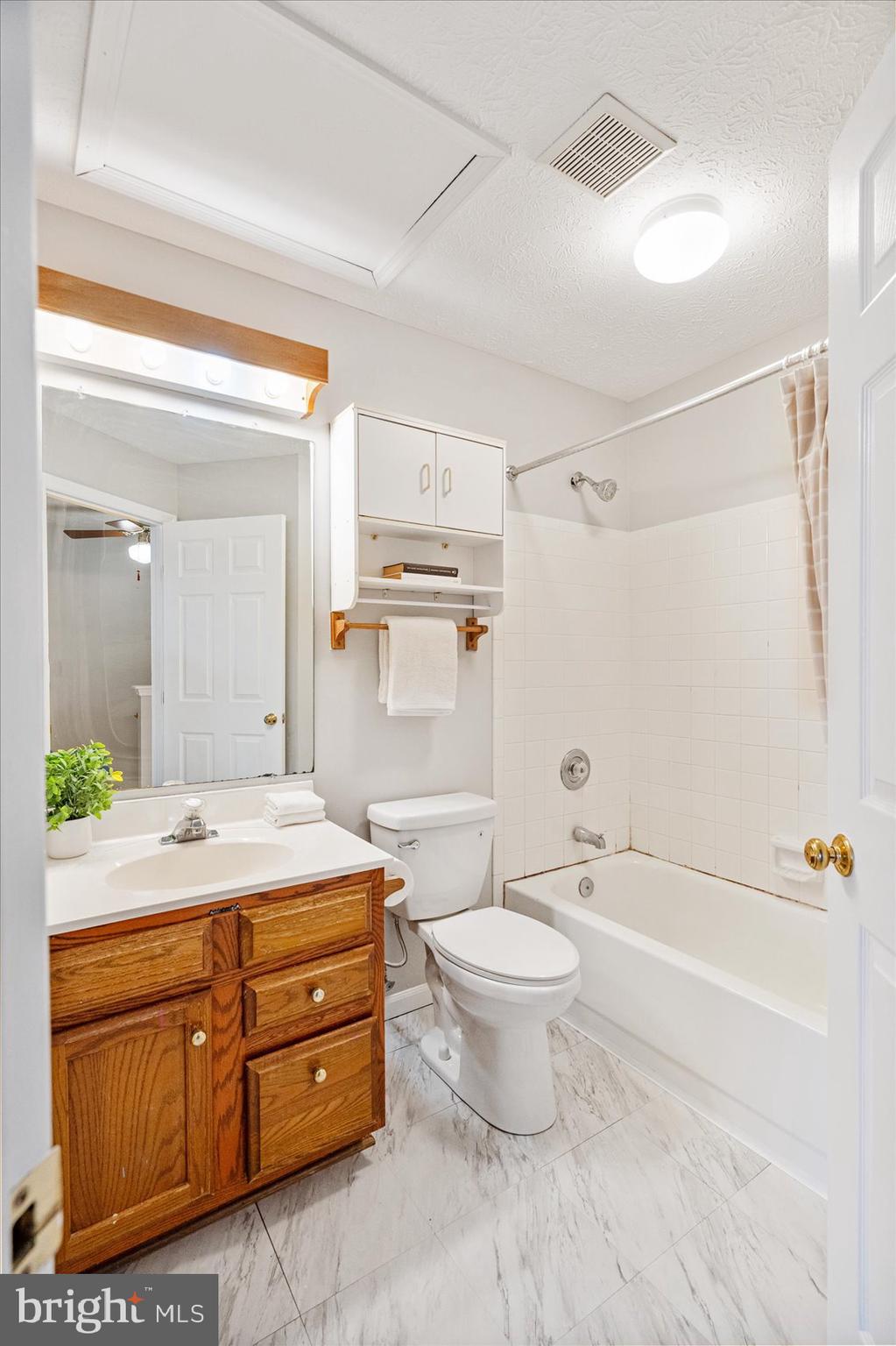 BROADVIEW - Residential