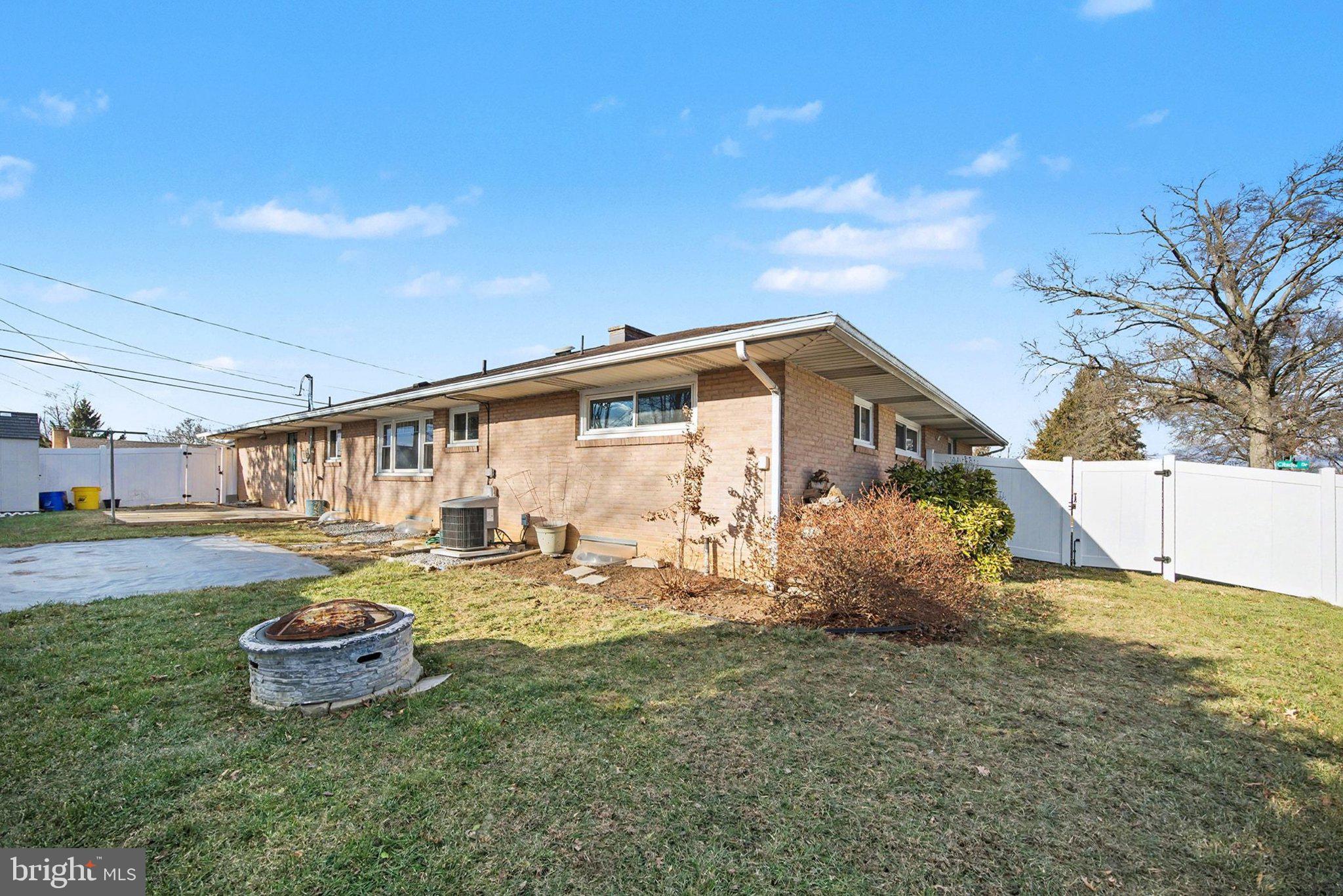 CEDAR CLIFF MANOR - Residential
