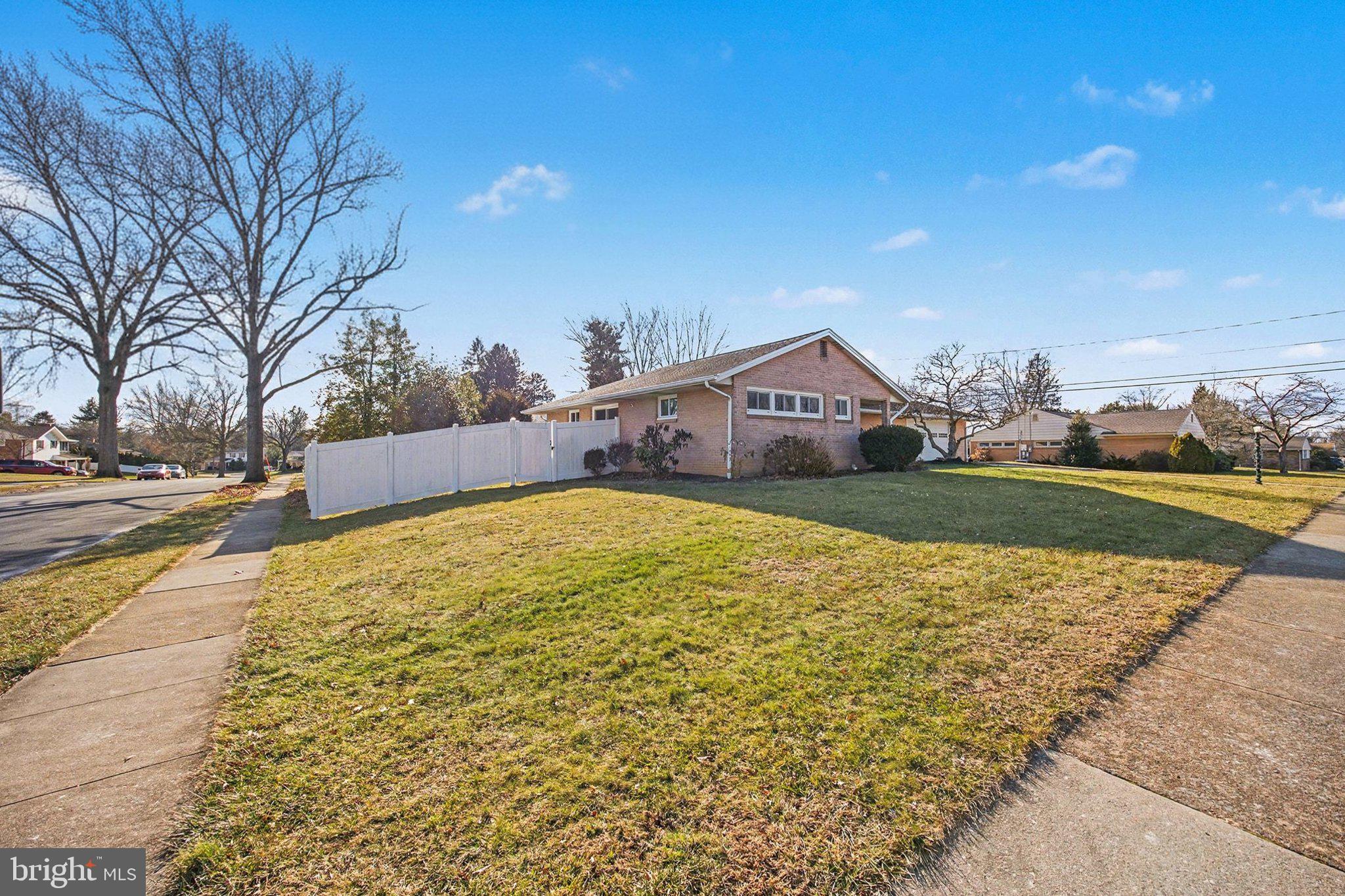 CEDAR CLIFF MANOR - Residential