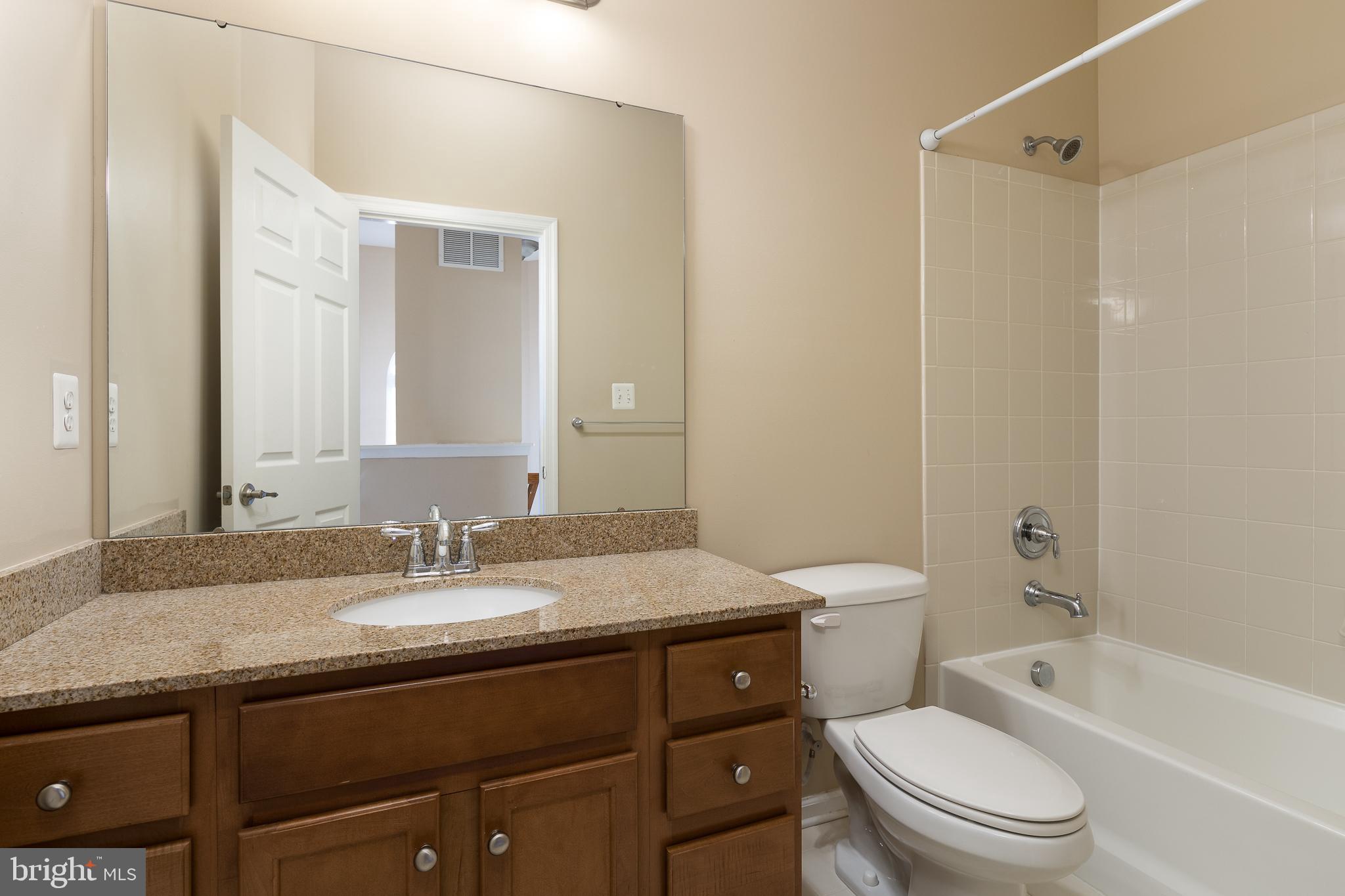 POTOMAC CLUB - Residential Lease