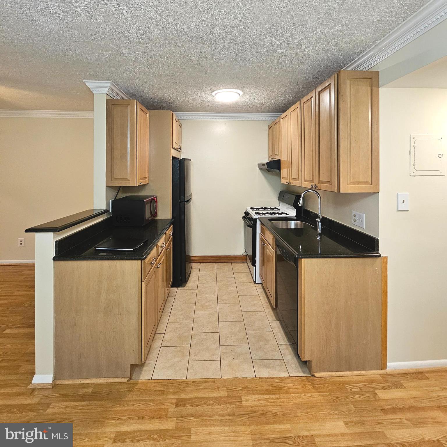 HERITAGE WOODS NORTH - Residential Lease