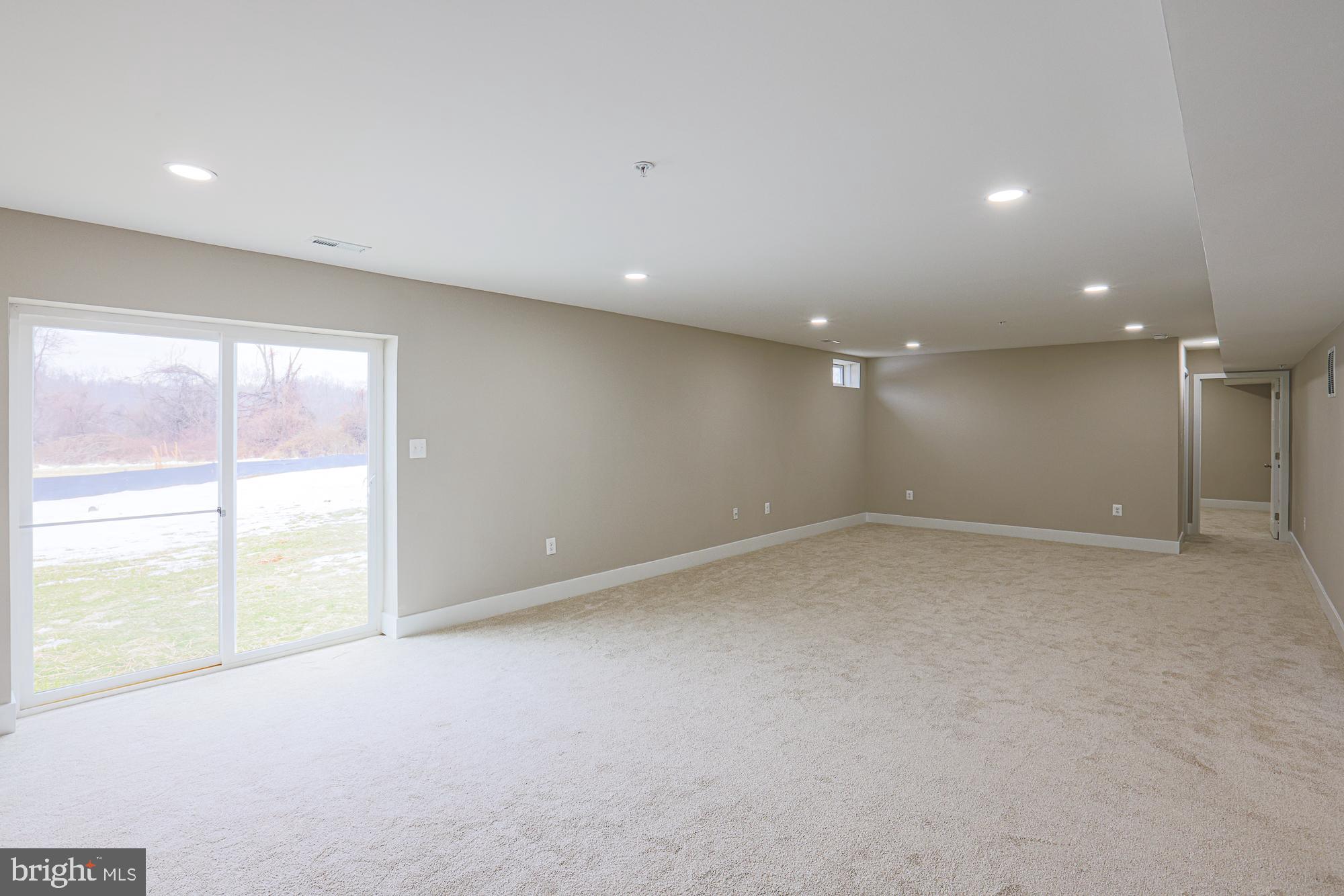 CARROLL MANOR - Residential