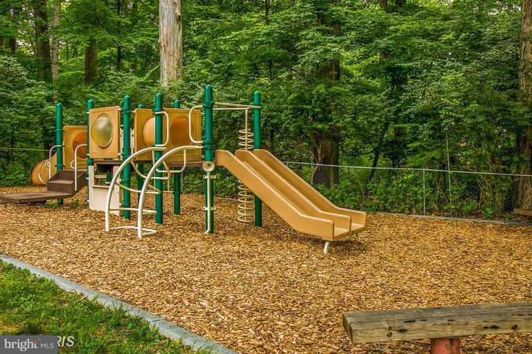 PARKSIDE CONDOMINIUMS - Residential Lease