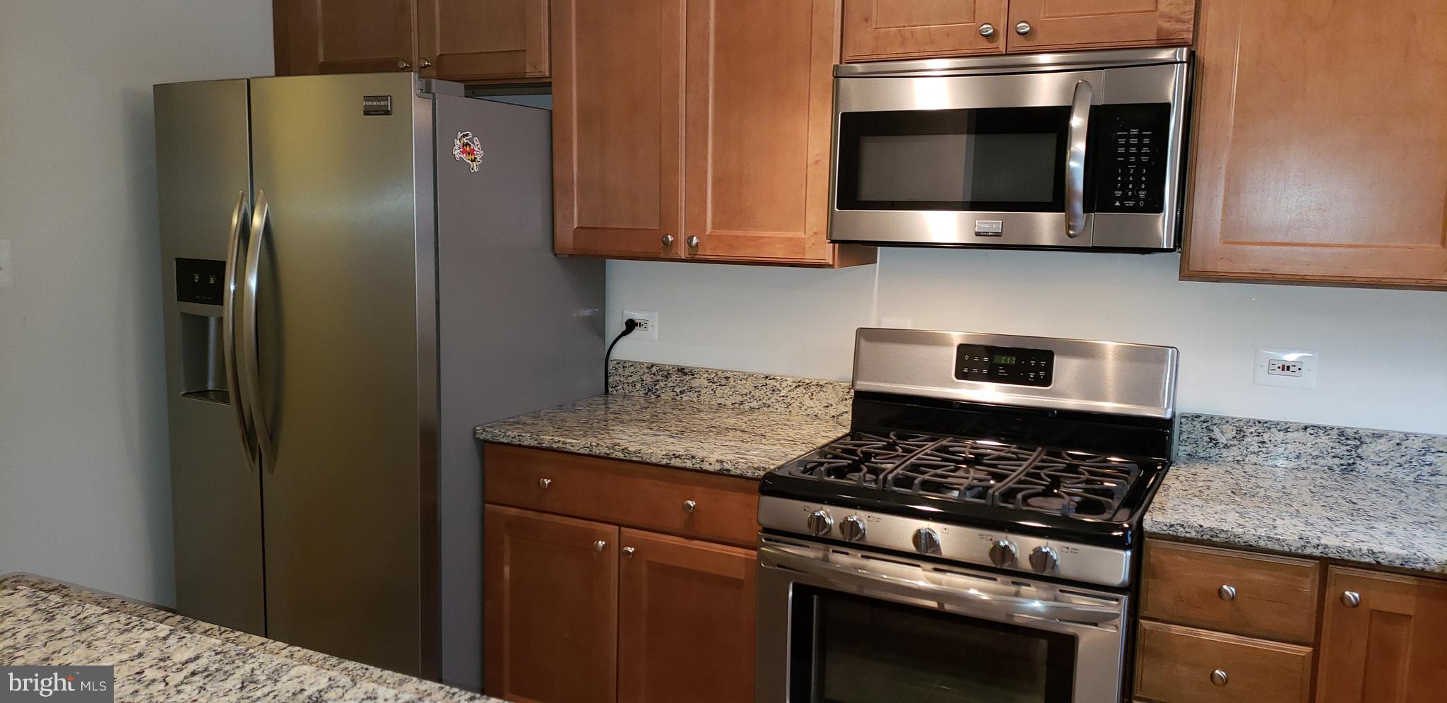 PARKSIDE CONDOMINIUMS - Residential Lease