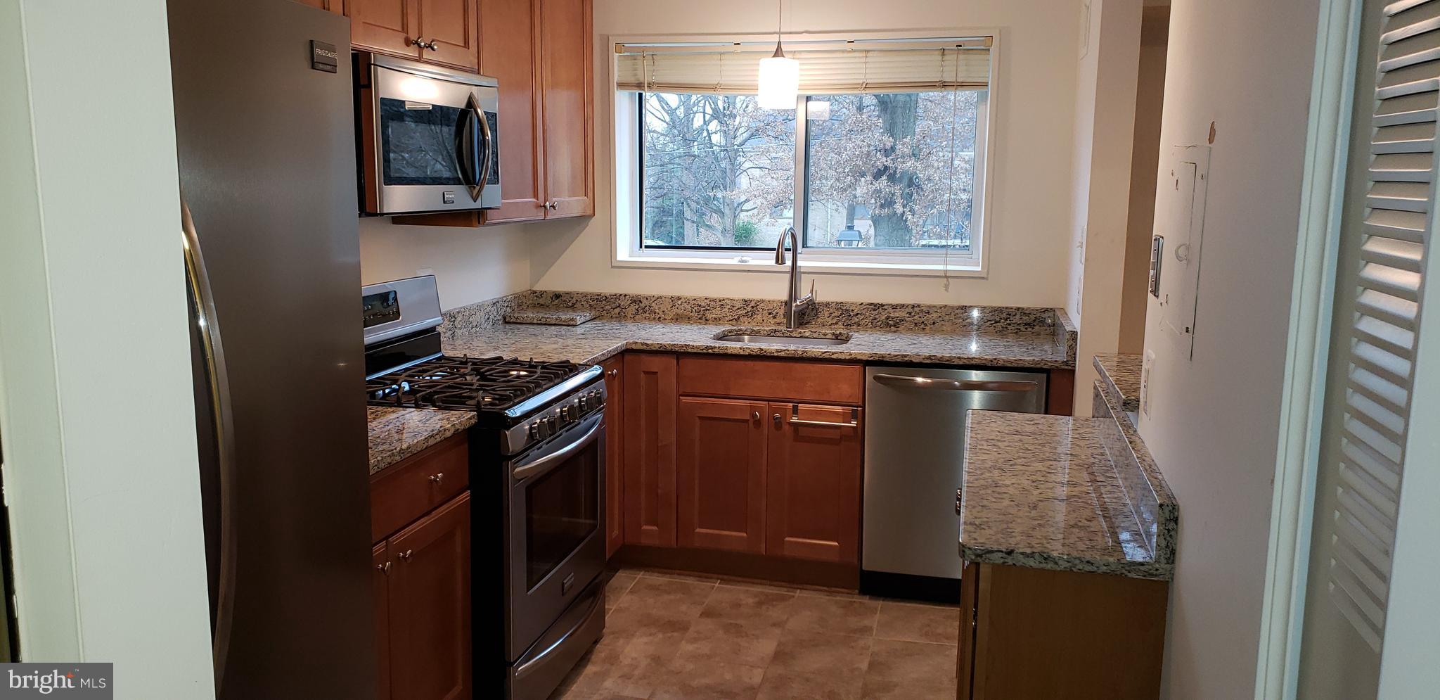 PARKSIDE CONDOMINIUMS - Residential Lease