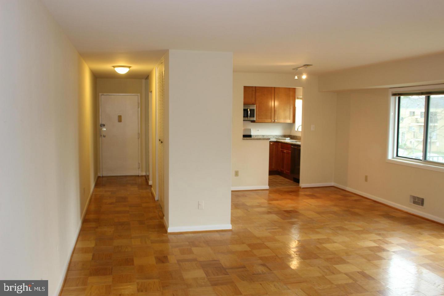 PARKSIDE CONDOMINIUMS - Residential Lease