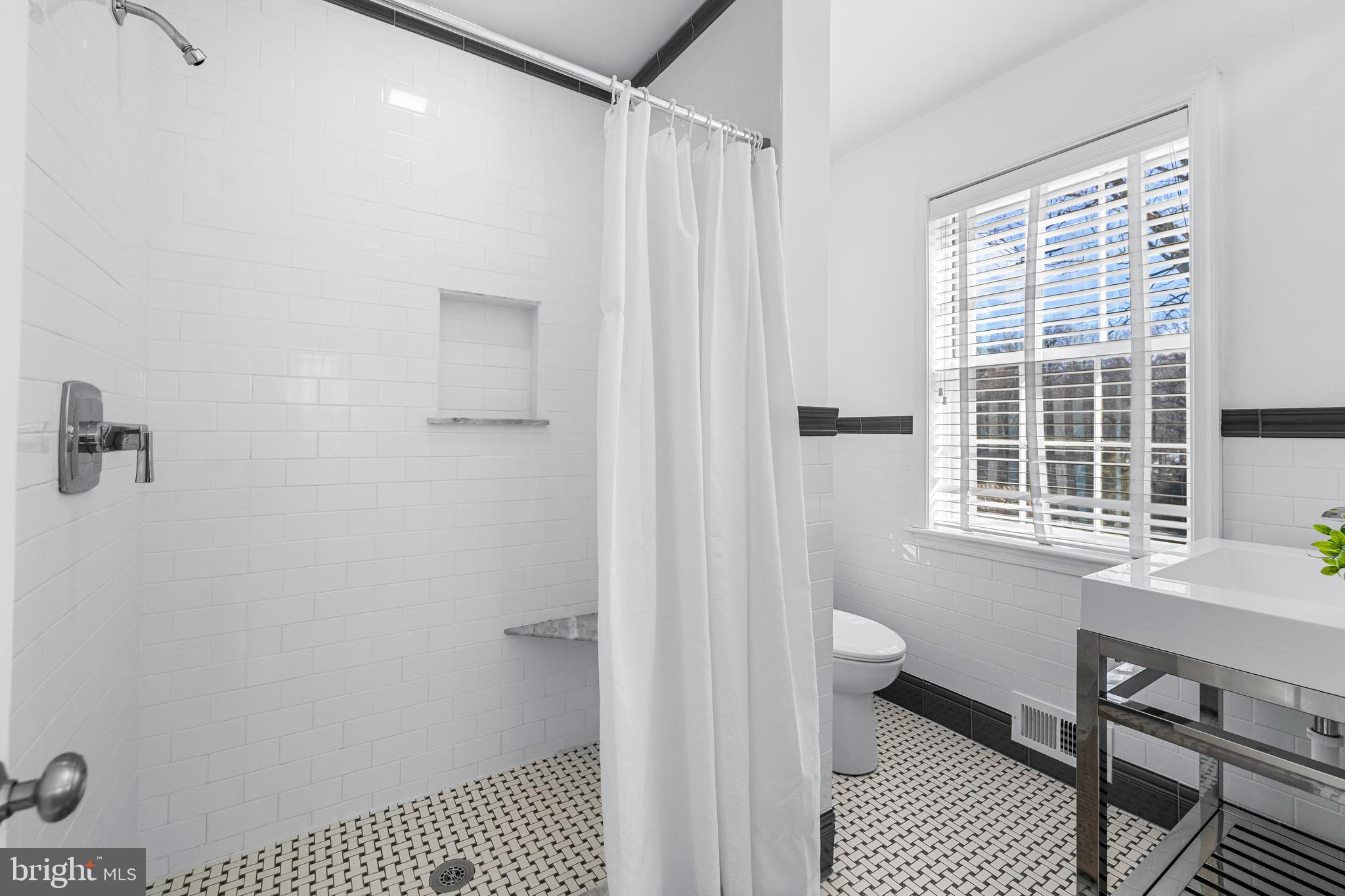 DULANEY HILLS - Residential