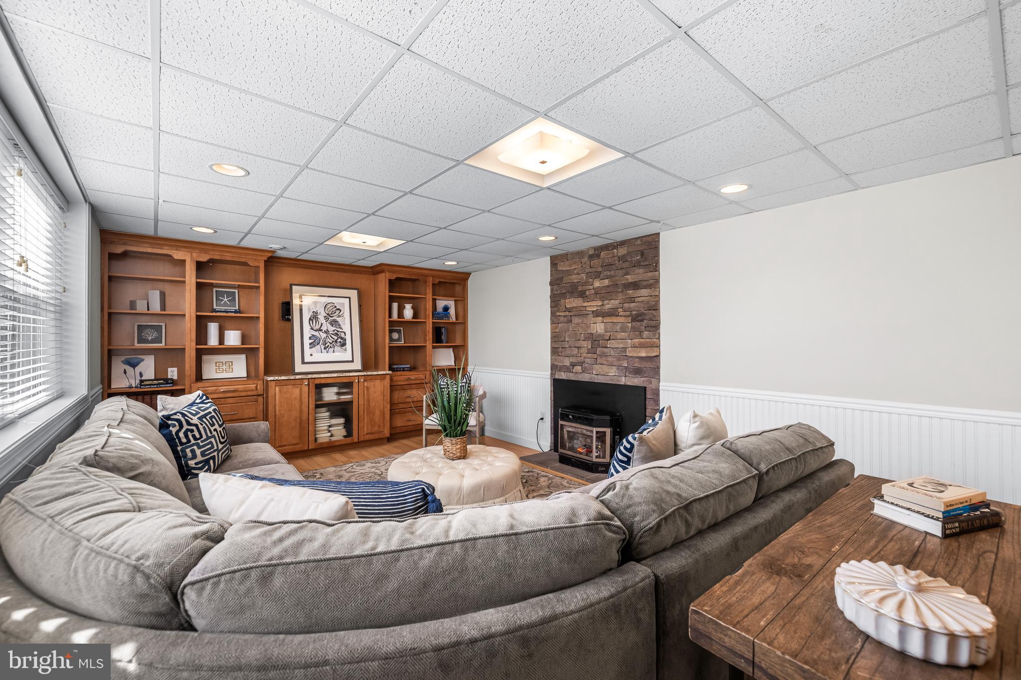 DULANEY HILLS - Residential