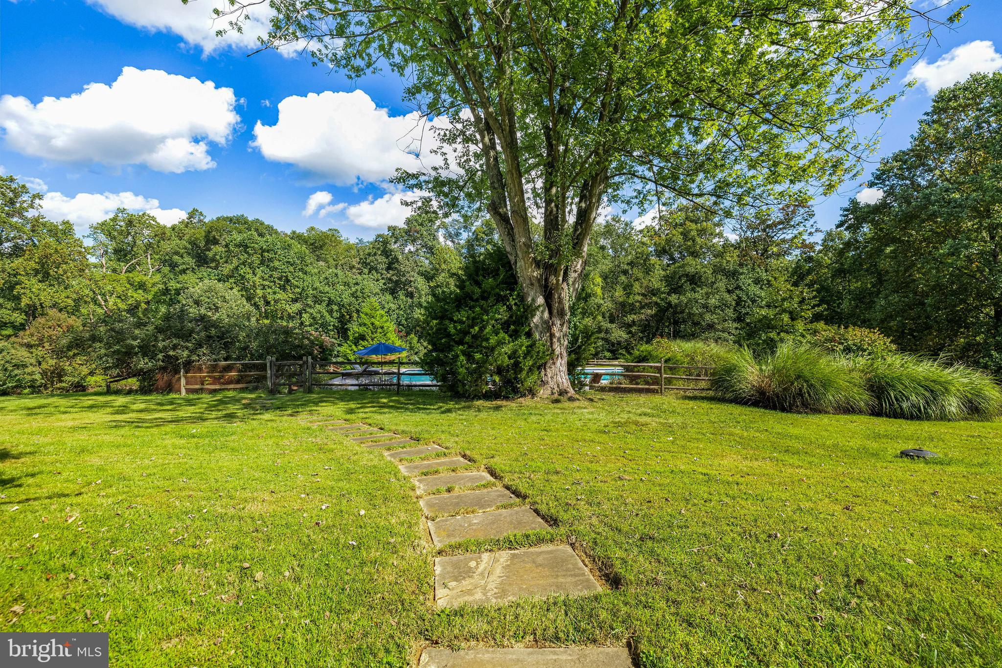 DULANEY HILLS - Residential