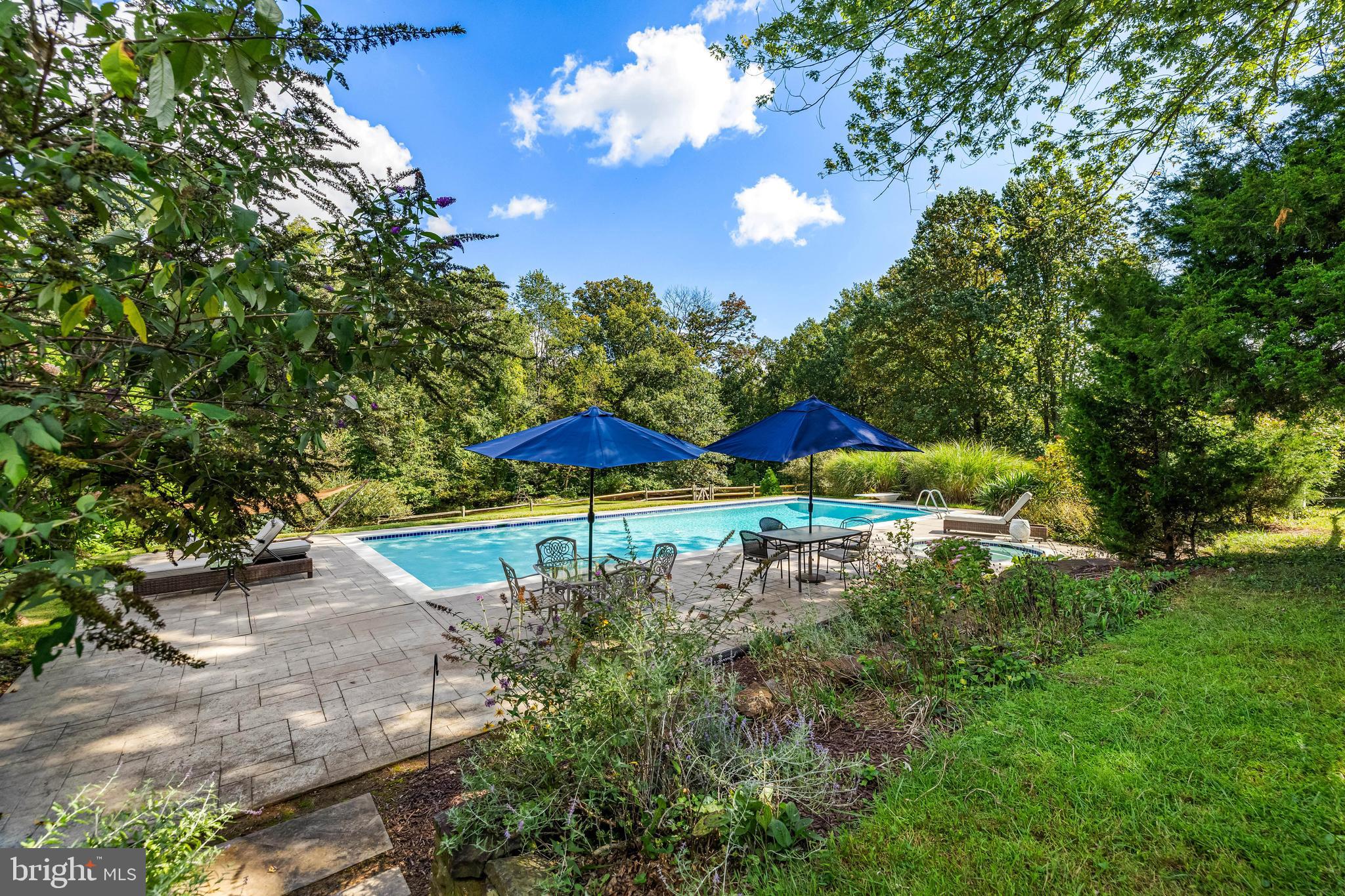 DULANEY HILLS - Residential