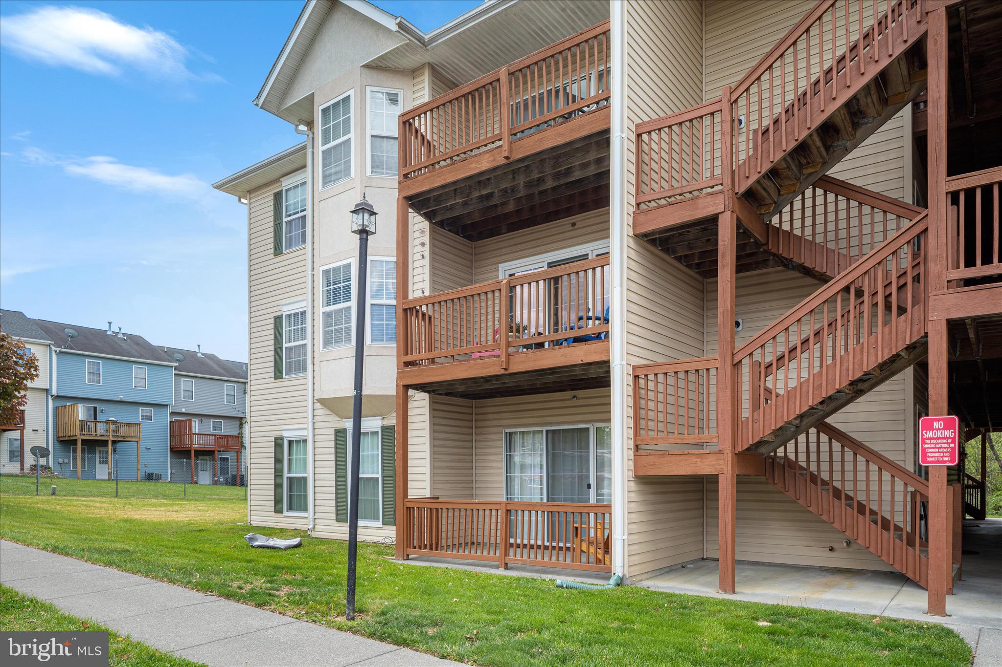 PARKVIEW CONDOMINIUMS - Residential