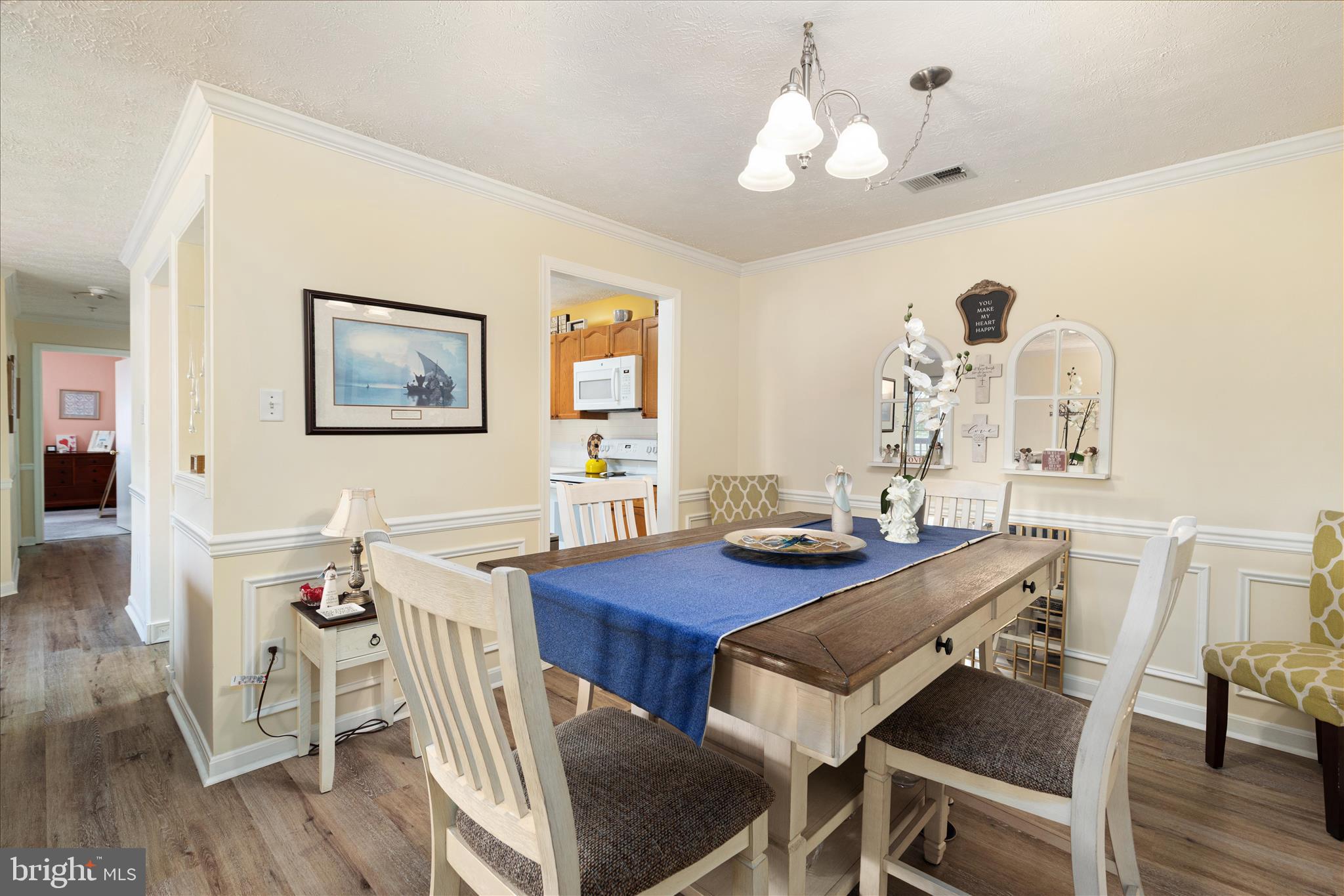 PARKVIEW CONDOMINIUMS - Residential