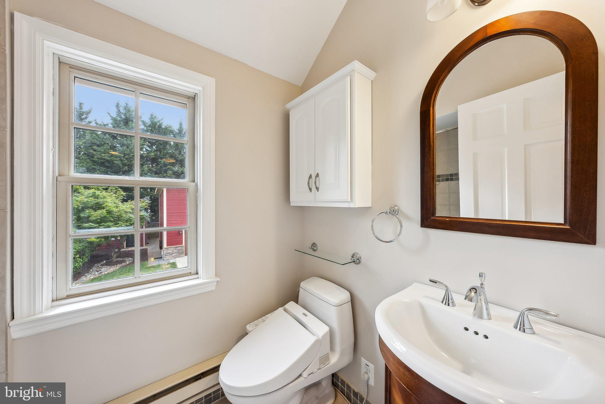 ENGLISH VILLAGE - Residential