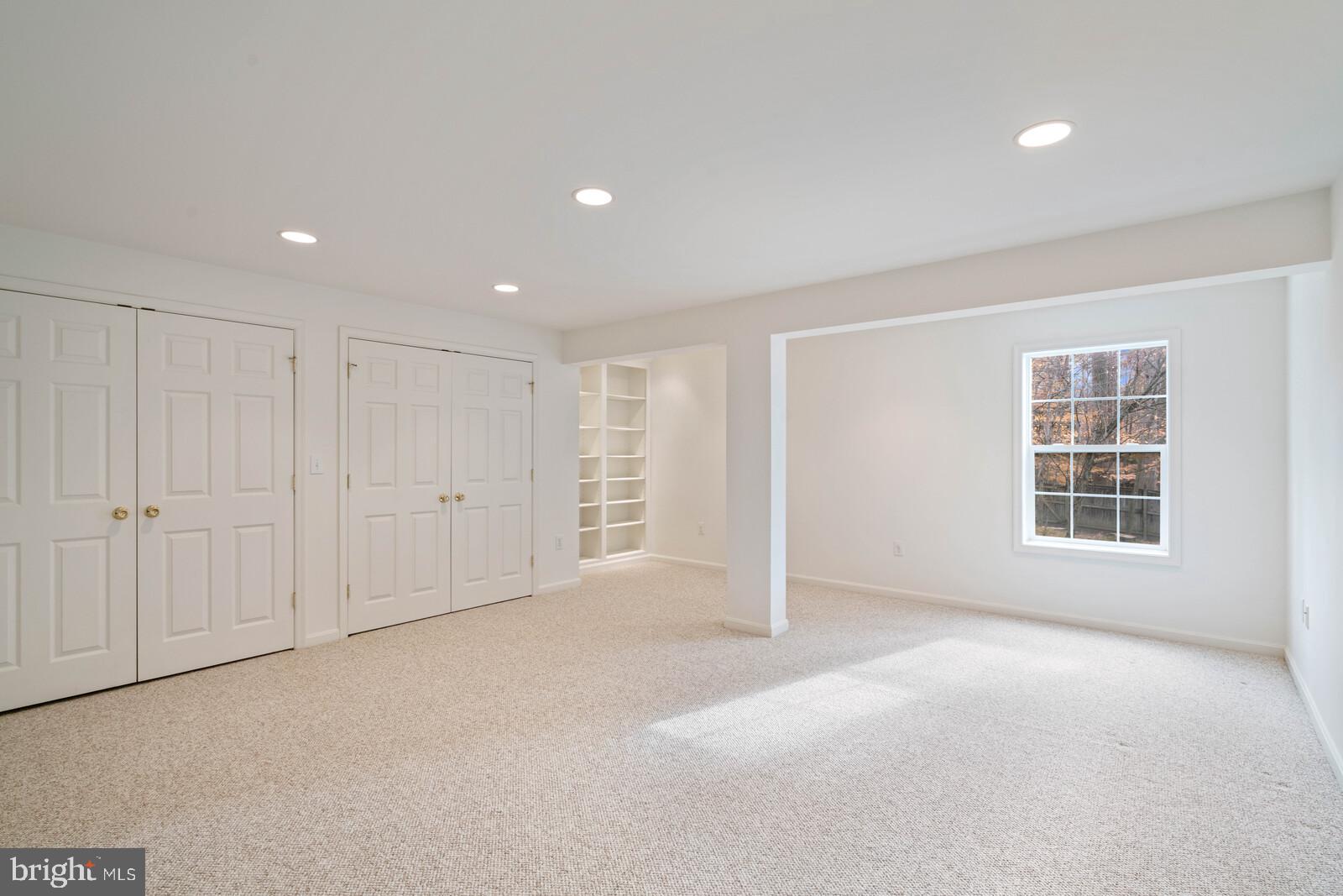 BLOOMS CROSSING - Residential