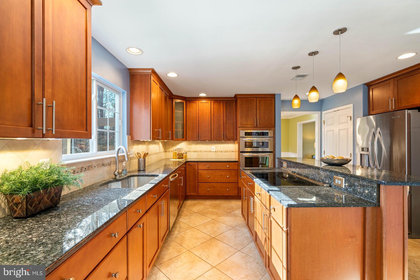 BLOOMS CROSSING - Residential