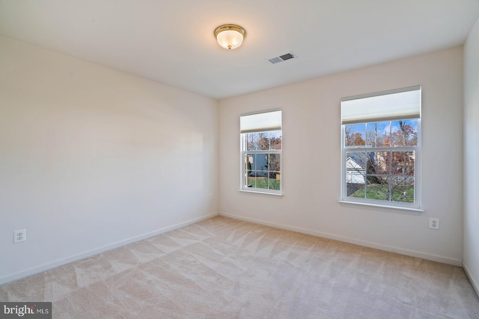 BLOOMS CROSSING - Residential