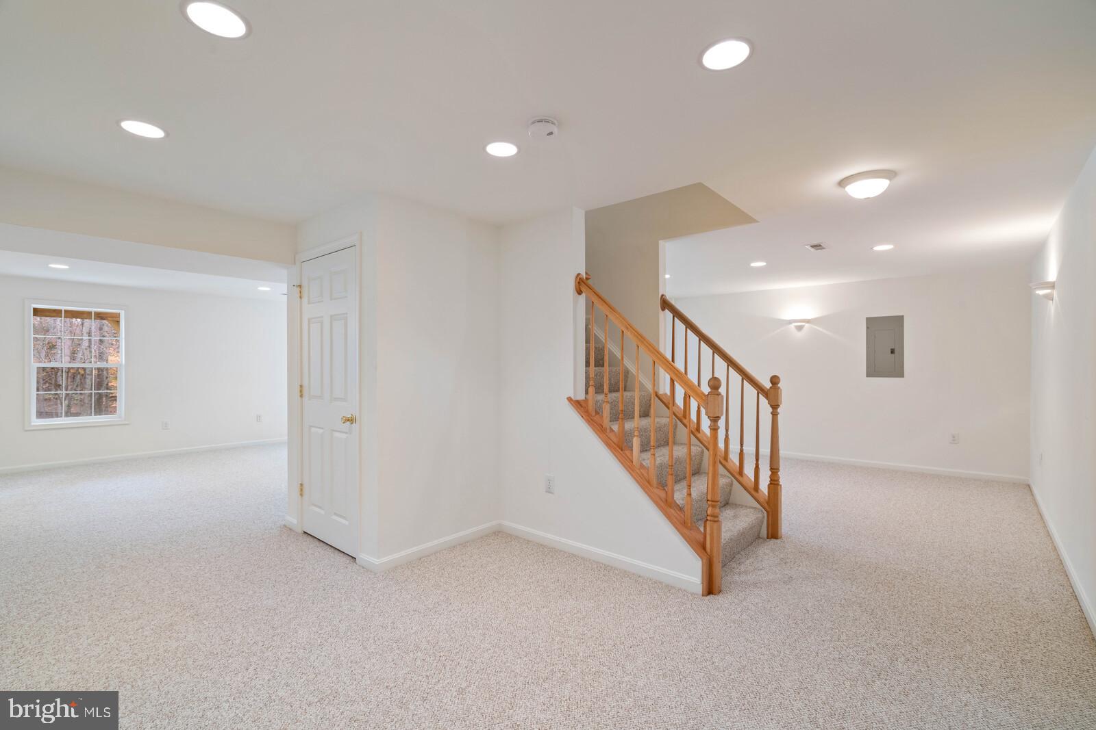 BLOOMS CROSSING - Residential