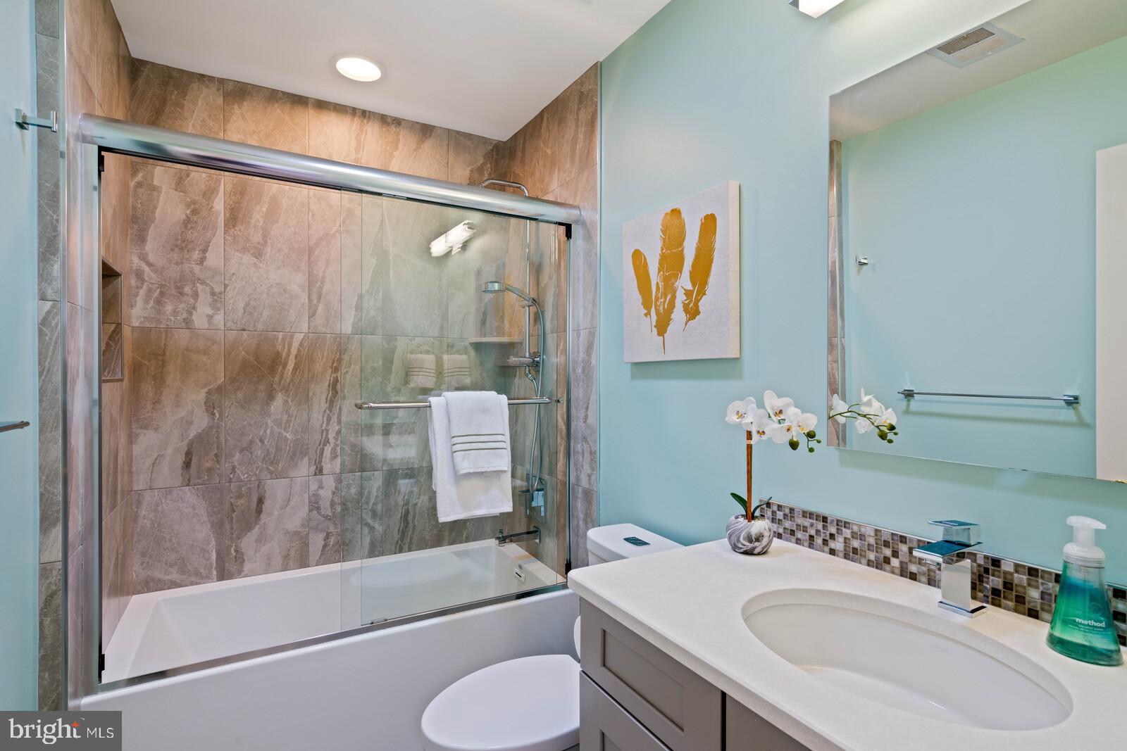 BLOOMS CROSSING - Residential