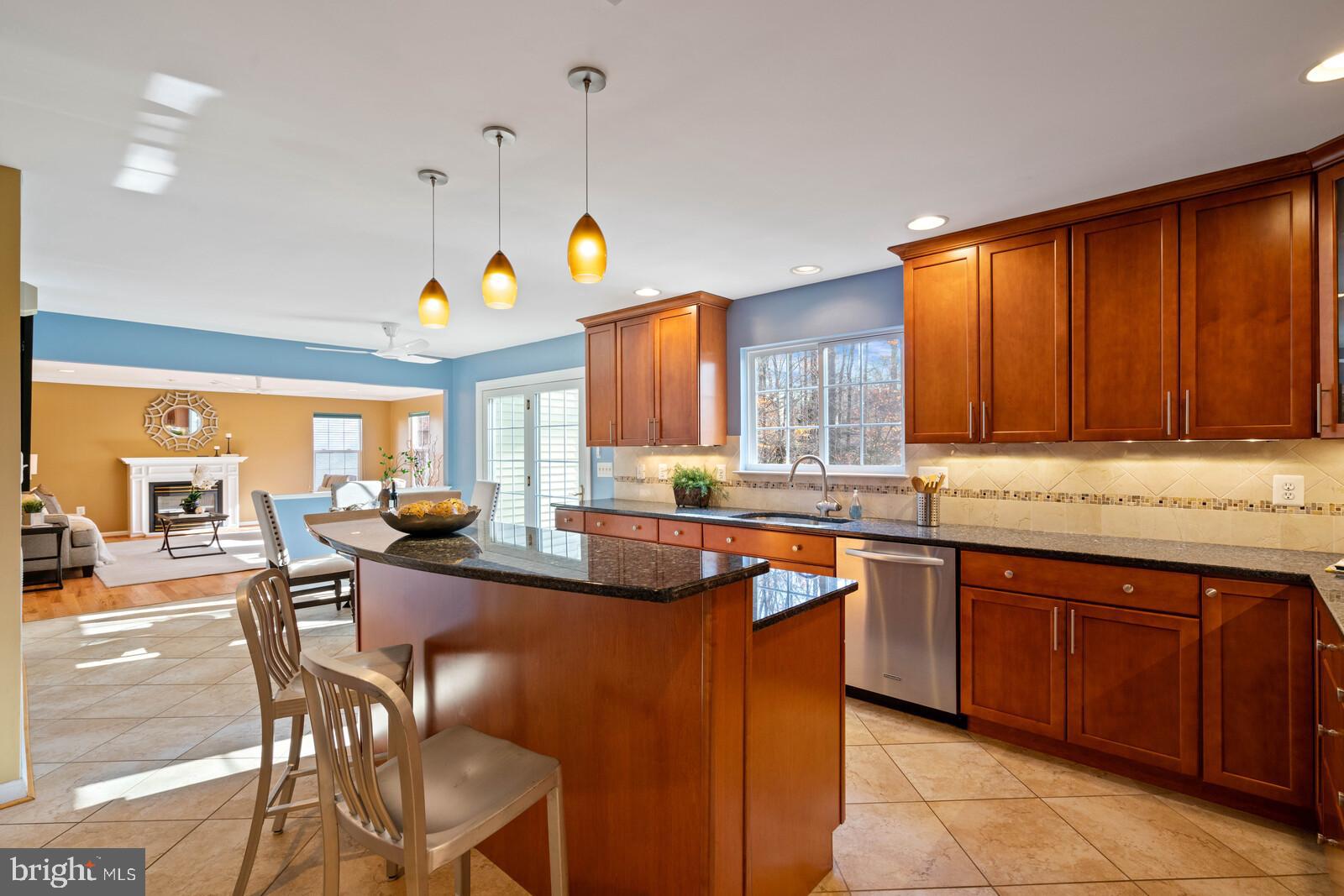 BLOOMS CROSSING - Residential