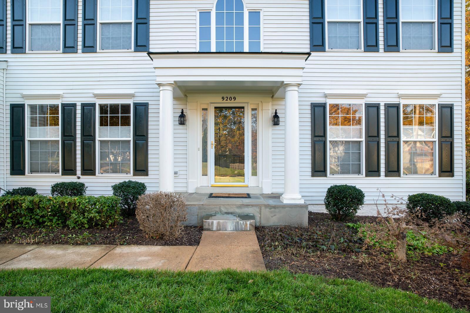 BLOOMS CROSSING - Residential