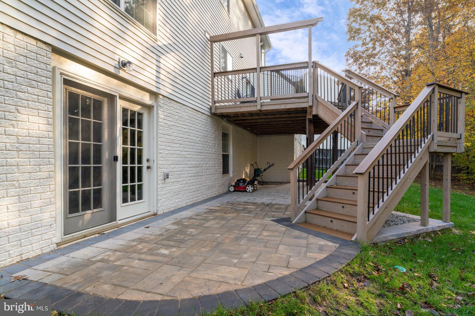 BLOOMS CROSSING - Residential