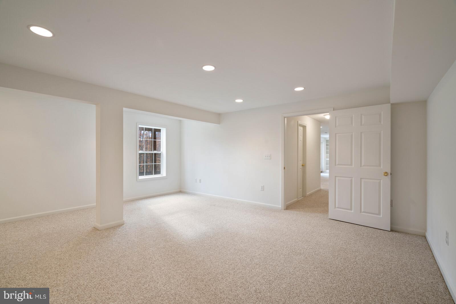 BLOOMS CROSSING - Residential