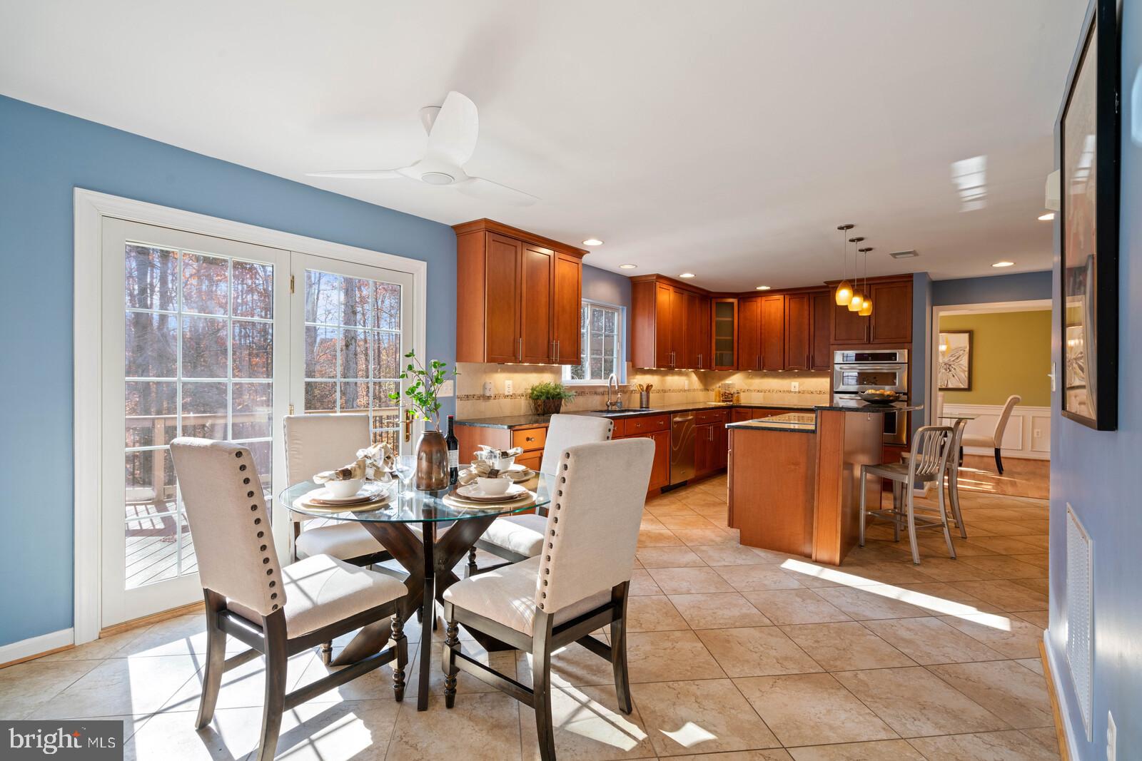 BLOOMS CROSSING - Residential