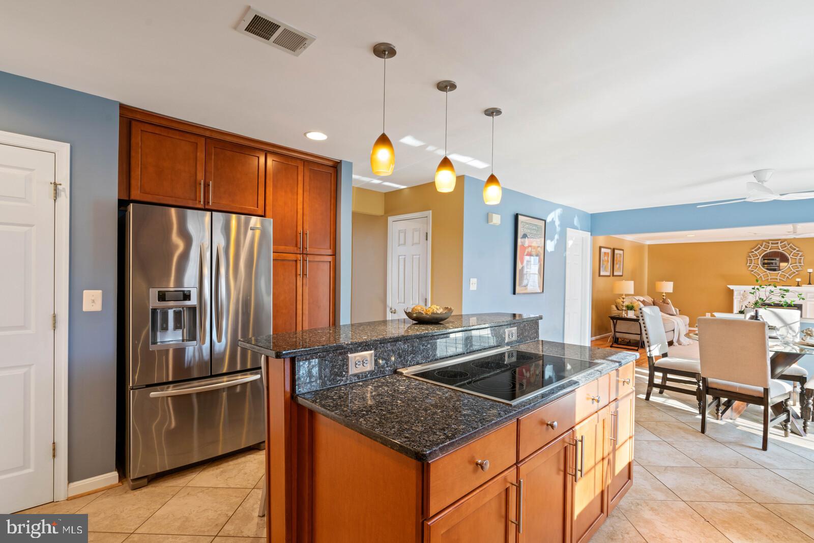 BLOOMS CROSSING - Residential