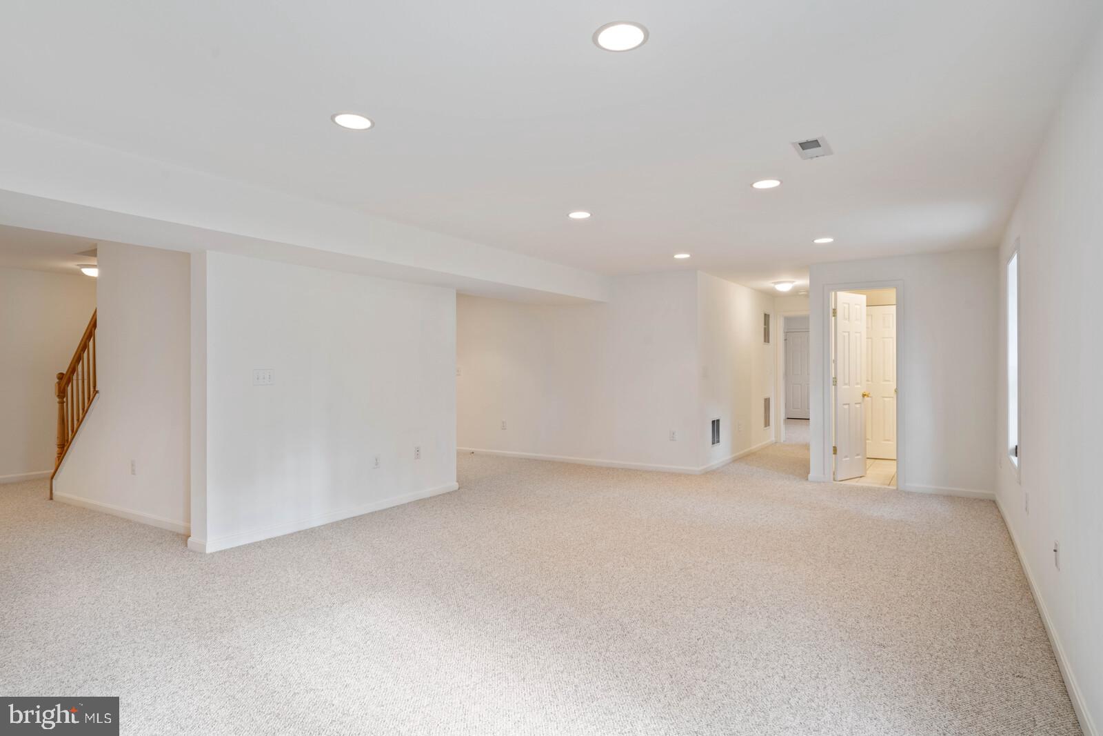 BLOOMS CROSSING - Residential