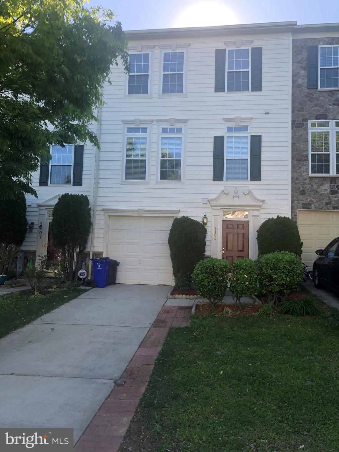 LUXURY TOWN HOME WITH NICE HARD WOOD FLOORING AND CARPETING IN WAVERLY WOODS, 3 BED ROOMS, 2 FULL BATH and 2 HALF BATH, RECENT WALL PAINTING, HUGE KITCHEN WITH GRANITE COUNTER TOPS, PLENTY LIGHT THROUGHOUT, NICE BACKYARD, SPACIOUS REC ROOM AND SEPARATE LAUNDRY AND STORAGE ROOM. AVAILABLE NOW! GOOD CREDIT AND EMPLOYMENT VERIFICATION MUST, MINIMUM 12 MONTHS LEASE.