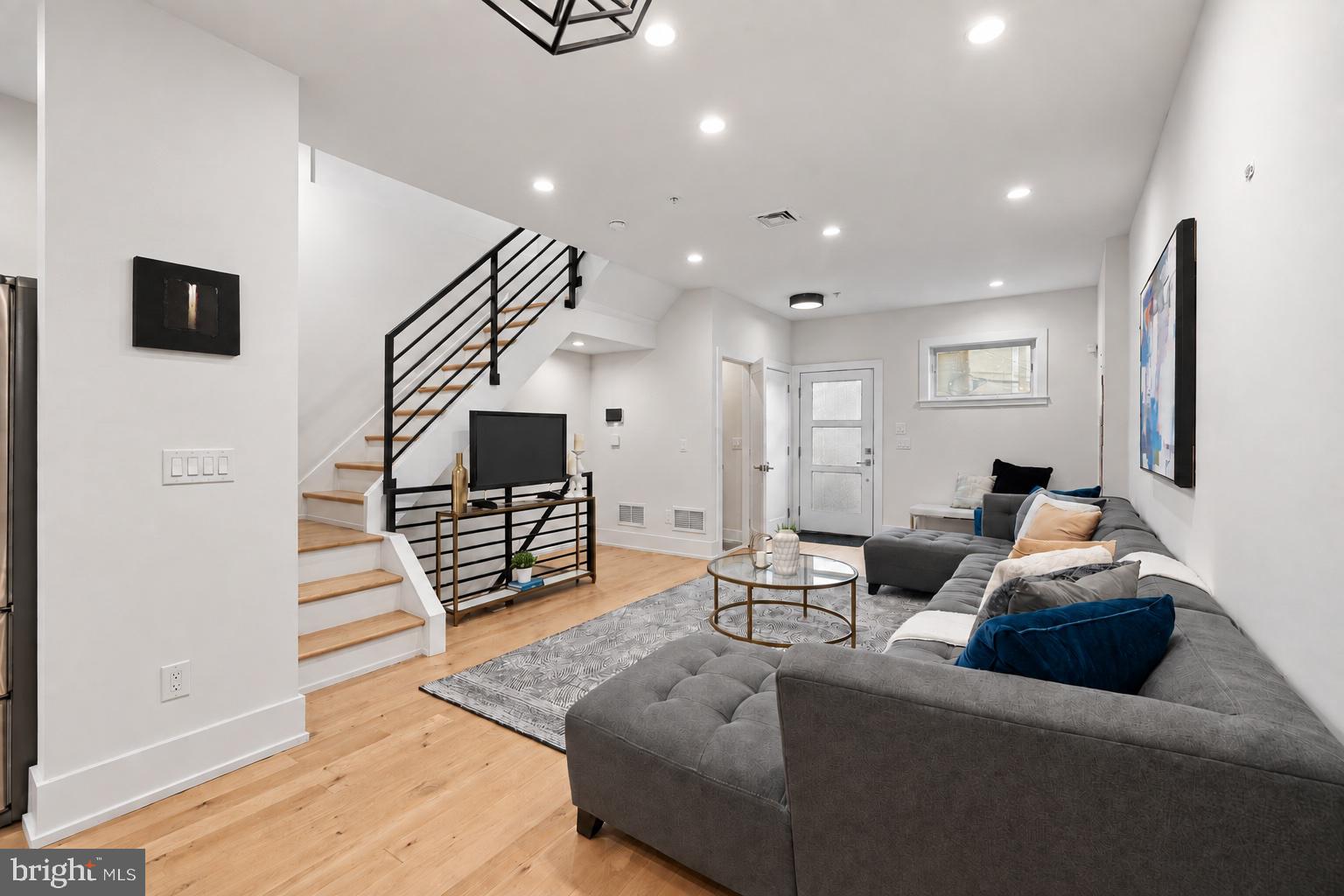 1305 N 27TH STREET 5