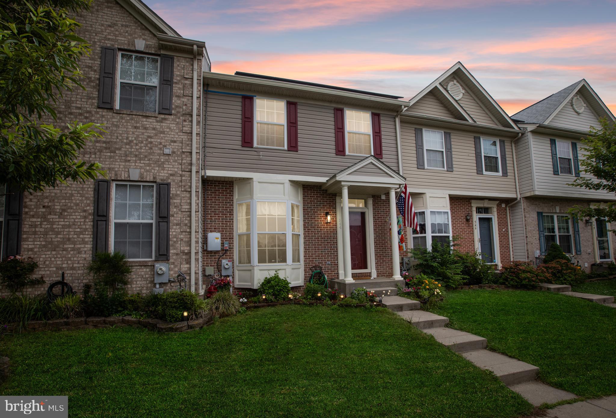 CONSTANT FRIENDSHIP - Residential