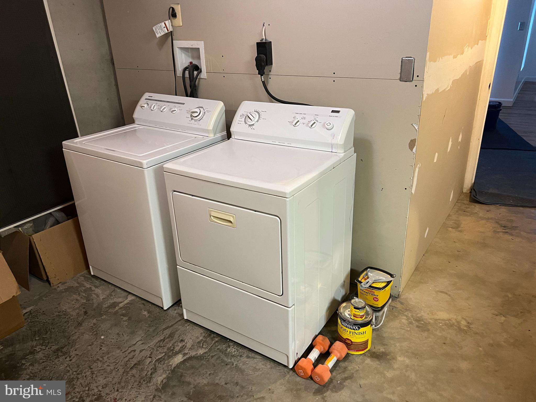 CONSTANT FRIENDSHIP - Residential