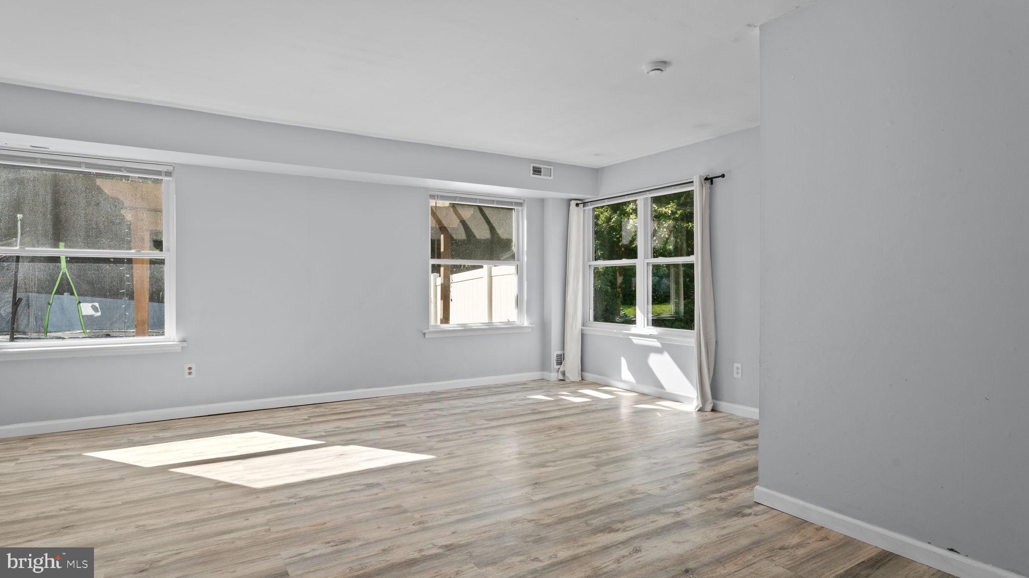 HIDDEN VALLEY - Residential