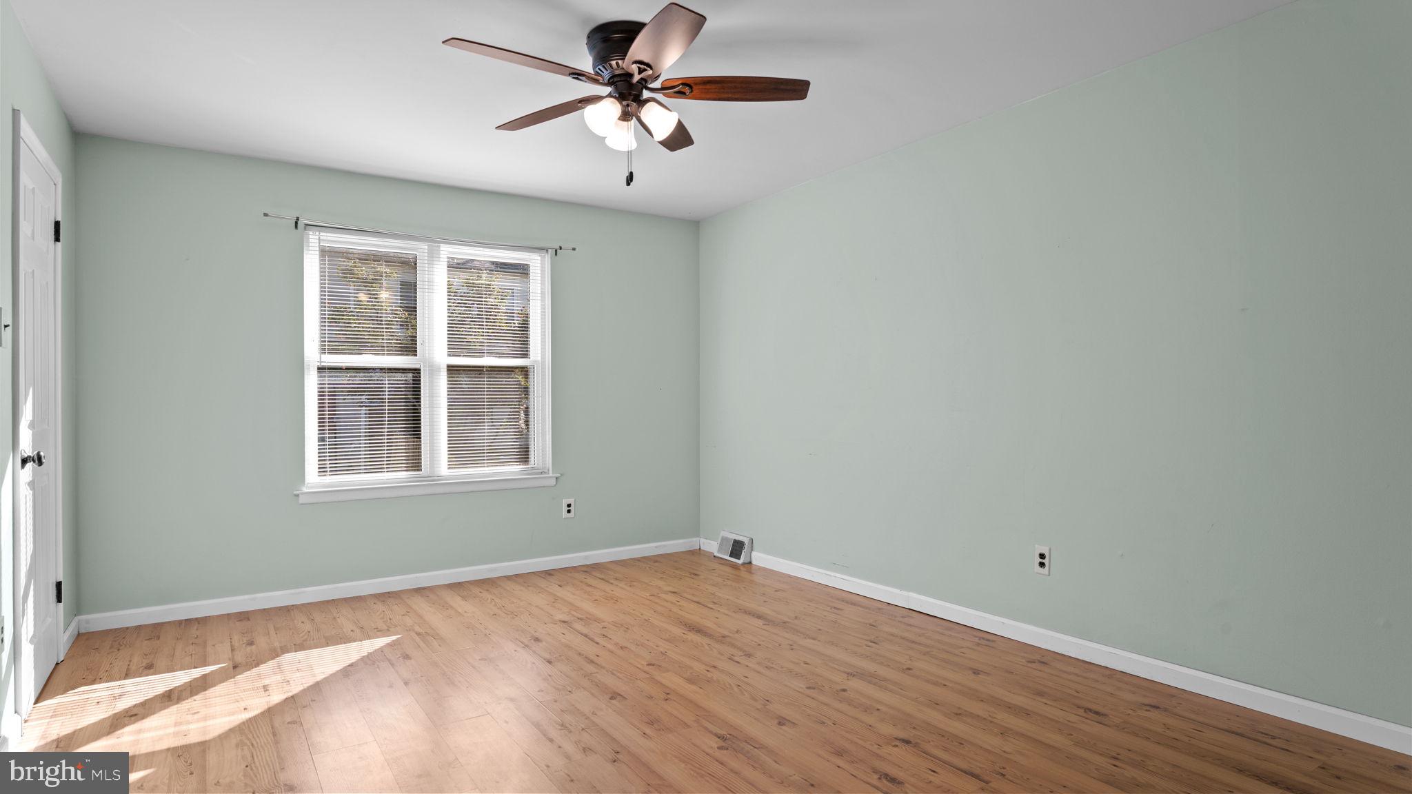 HIDDEN VALLEY - Residential