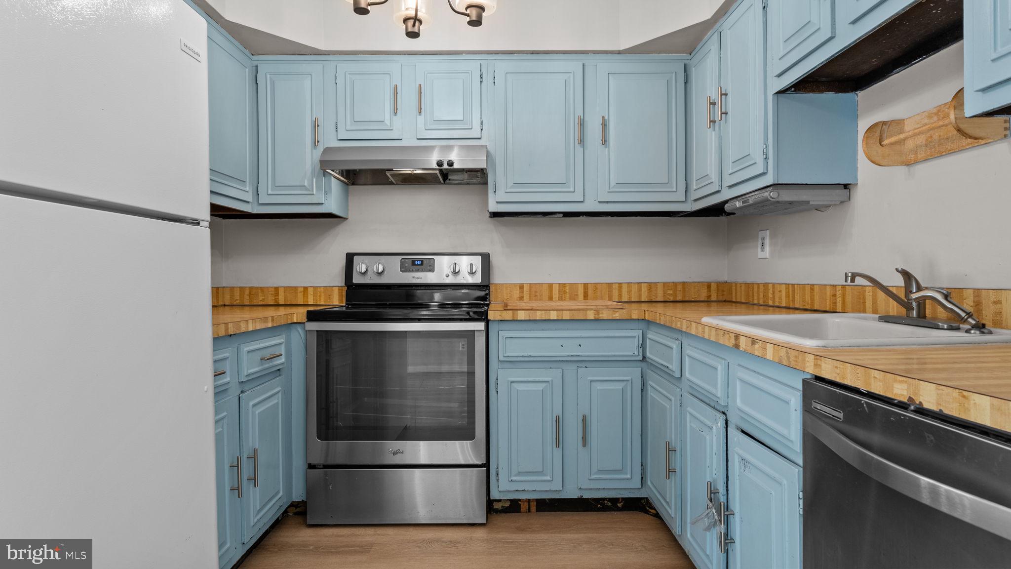 HIDDEN VALLEY - Residential