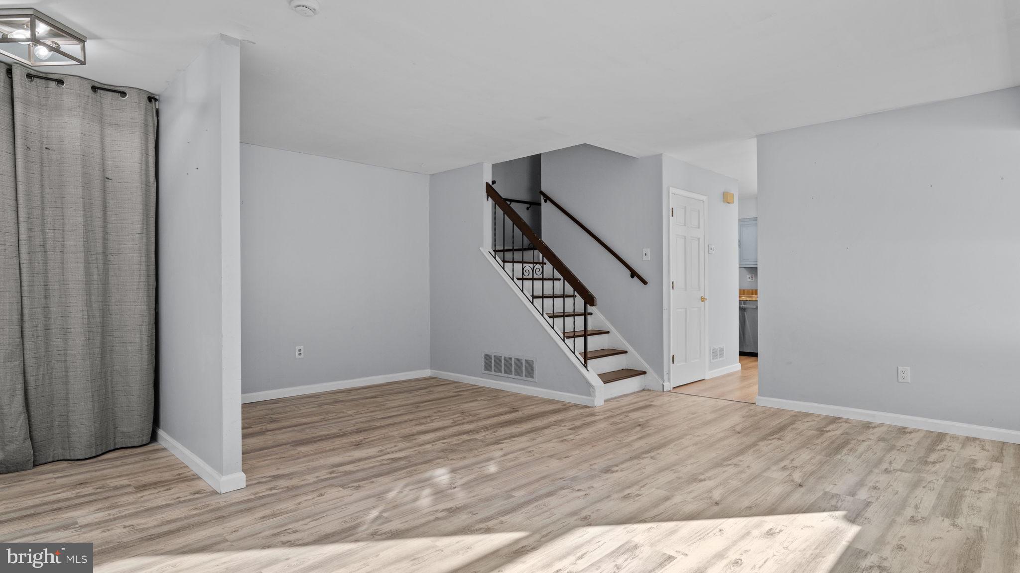 HIDDEN VALLEY - Residential