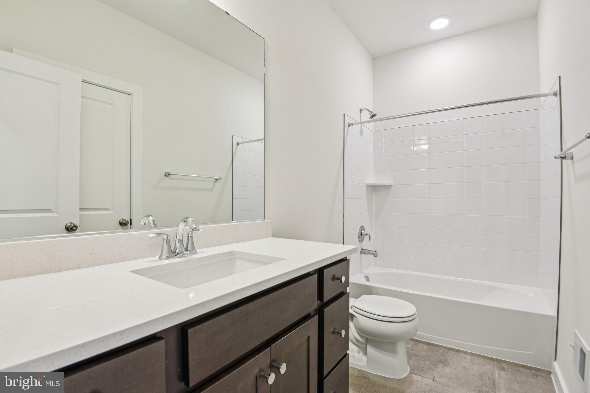 MELFORD TOWN CENTER - Residential