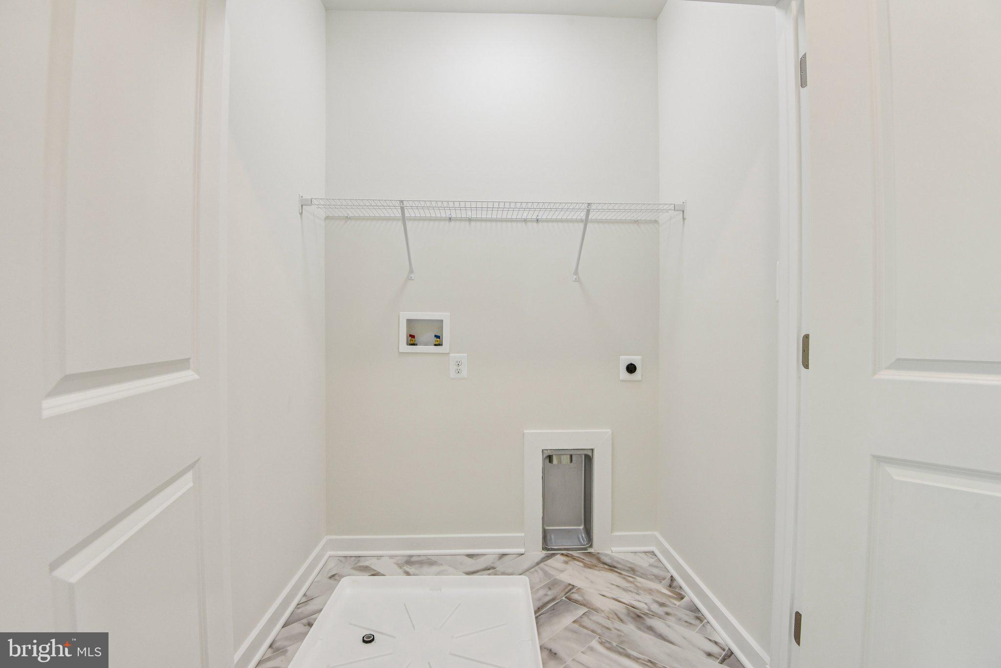 MELFORD TOWN CENTER - Residential