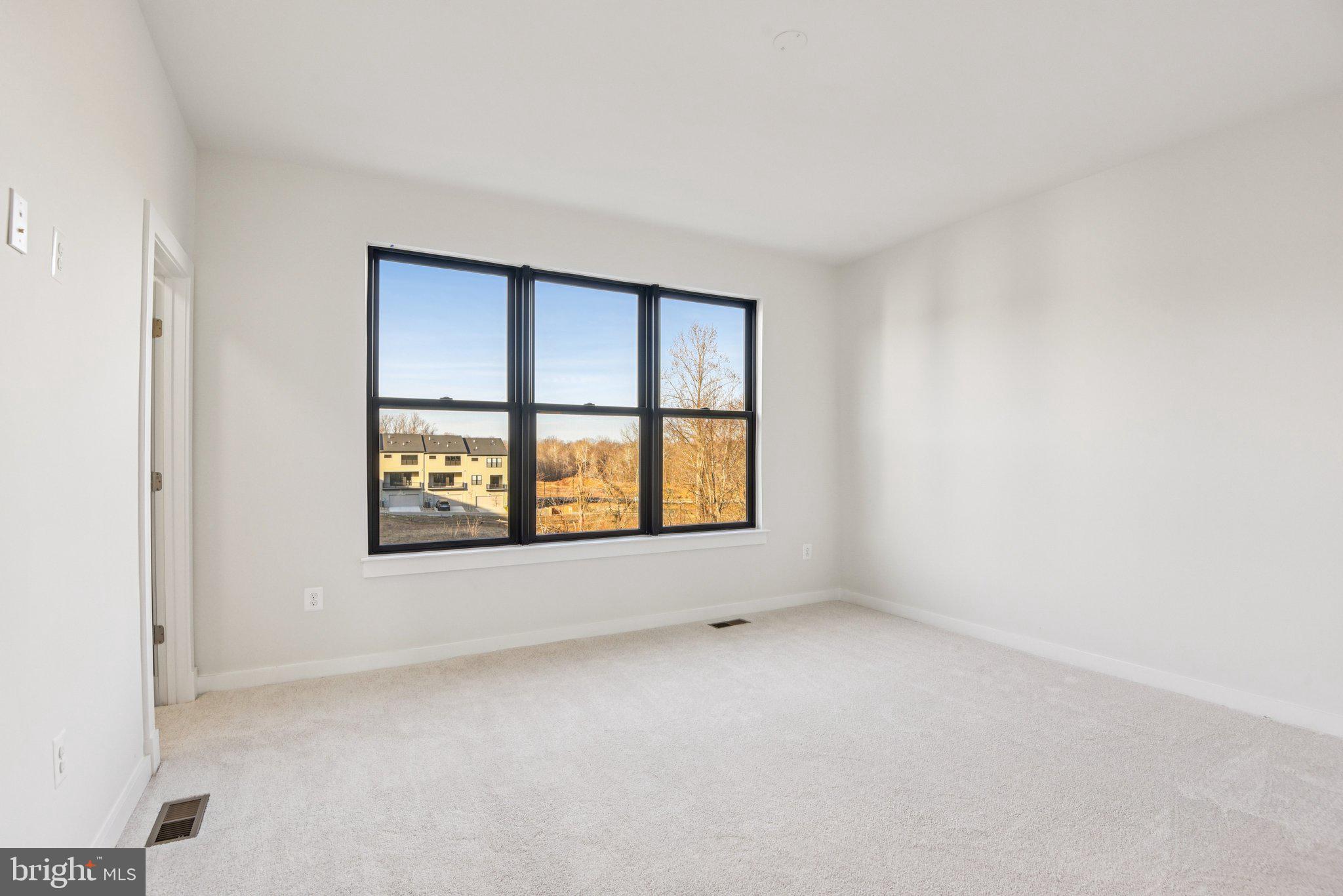 MELFORD TOWN CENTER - Residential