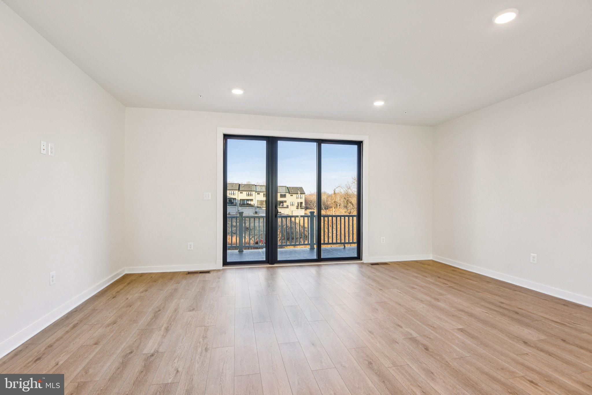 MELFORD TOWN CENTER - Residential