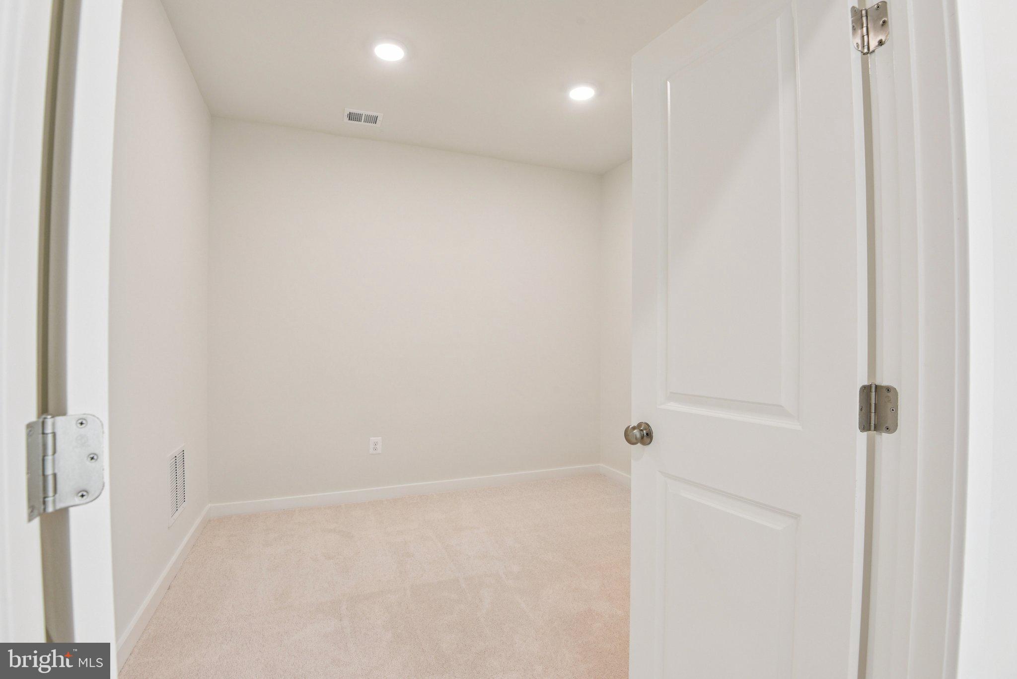 MELFORD TOWN CENTER - Residential