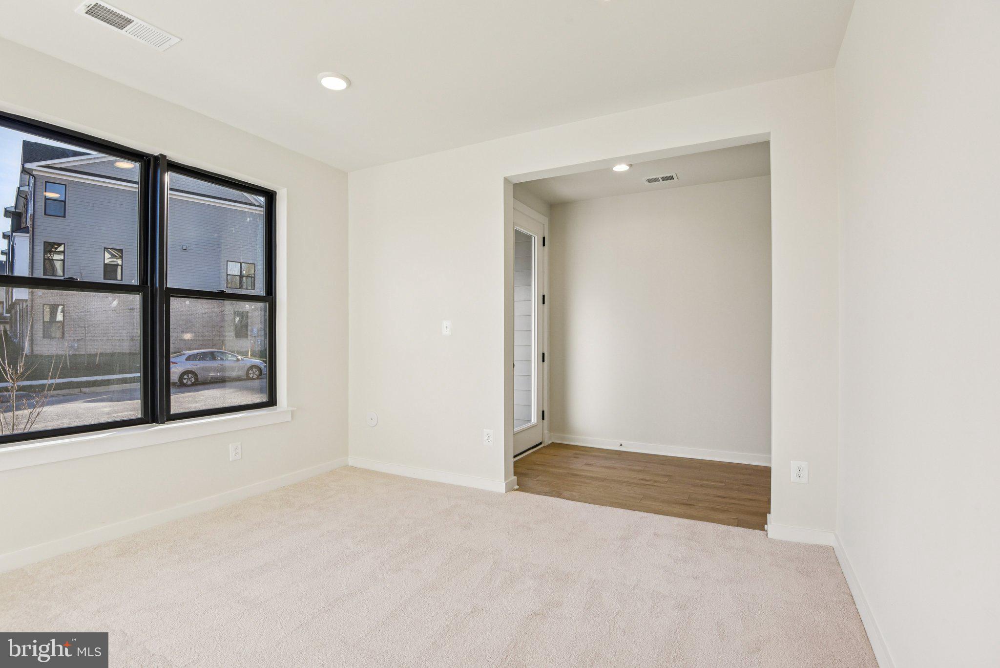 MELFORD TOWN CENTER - Residential