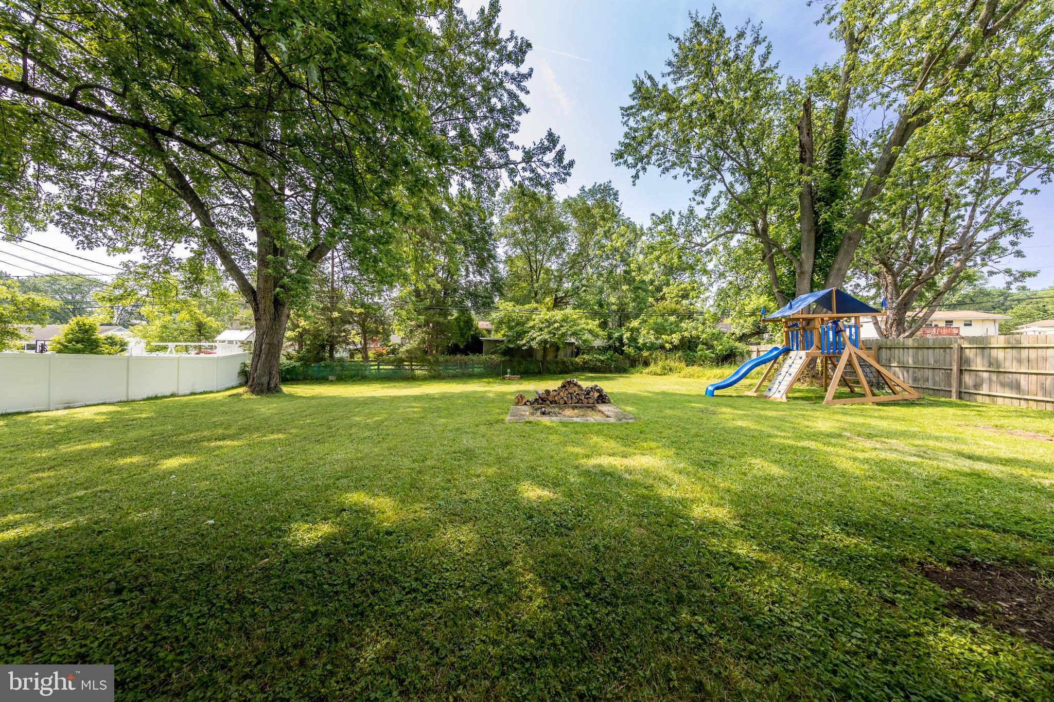 SUBURBIA - Residential